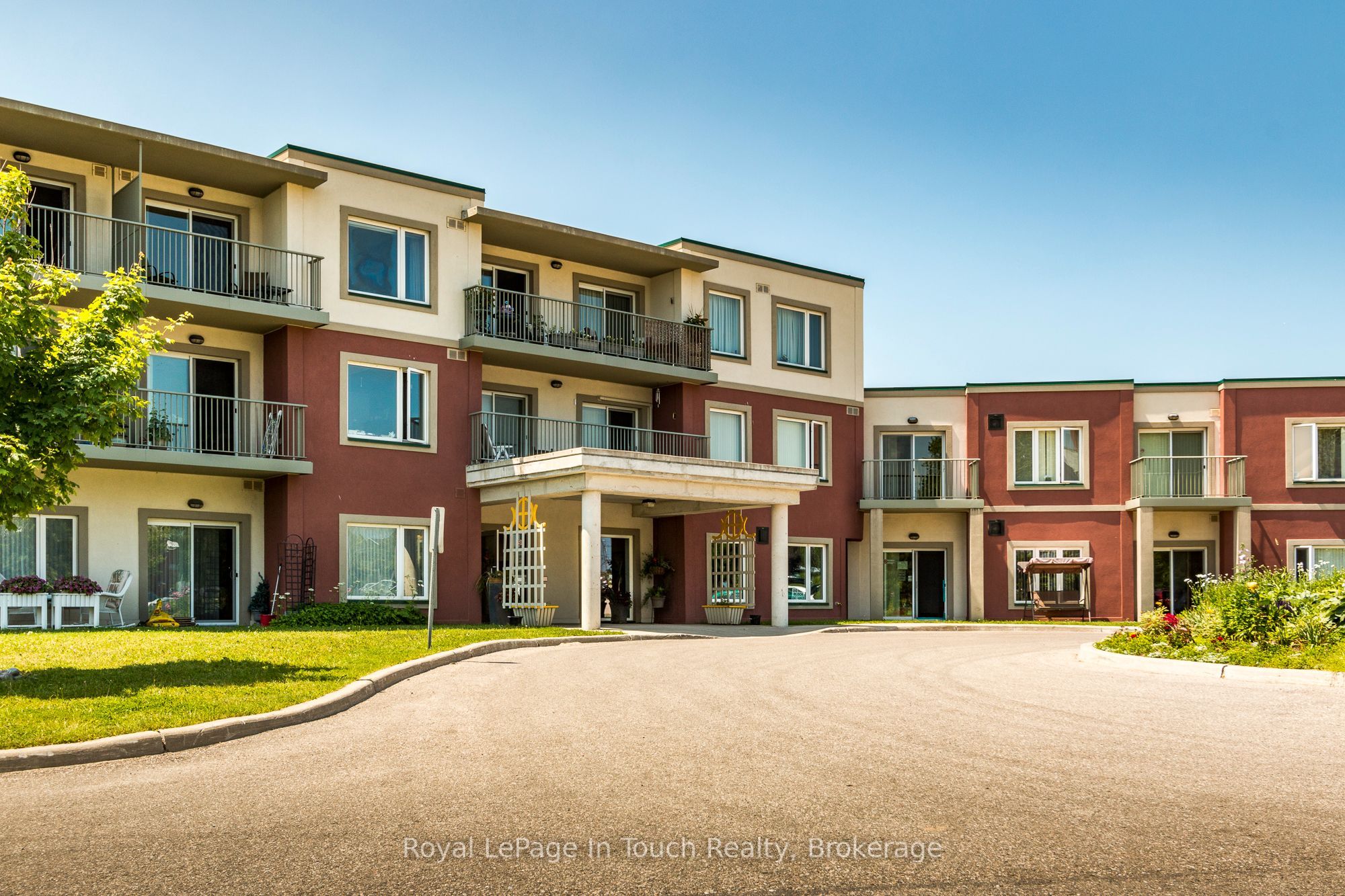 #102 - 333 Lafontaine Road Property Photo 16