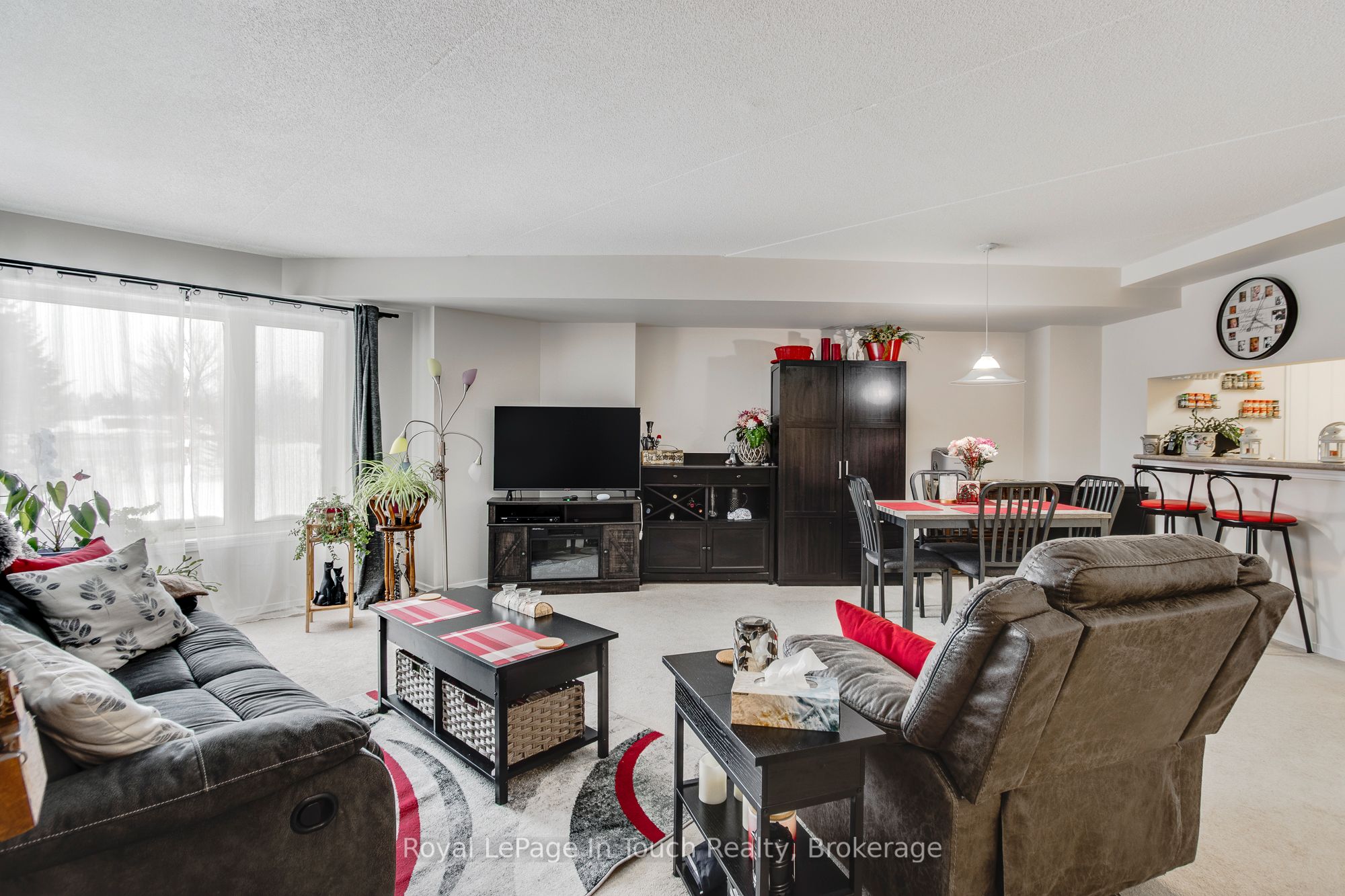 #310 - 333 Lafontaine Road Property Photo 2