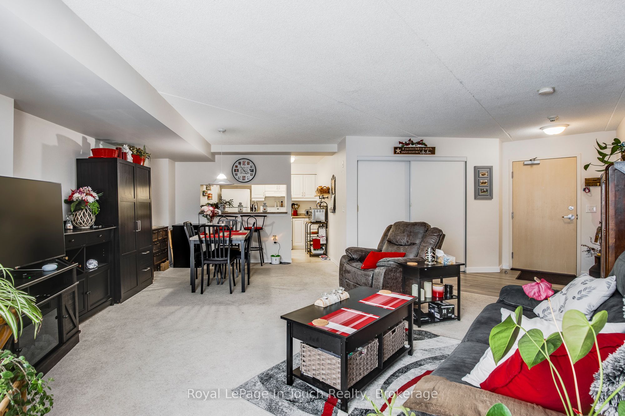 #310 - 333 Lafontaine Road Property Photo 5