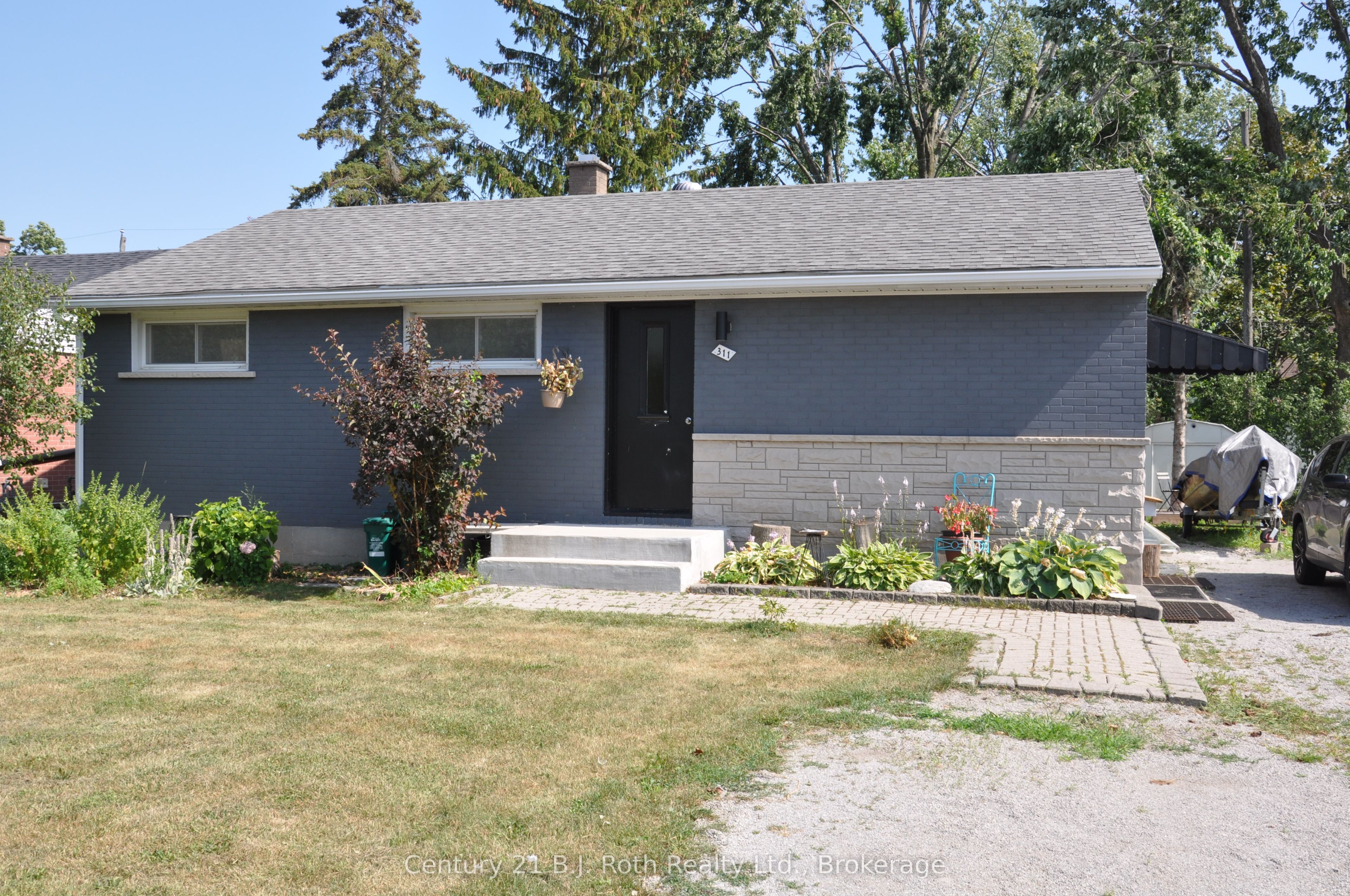 311 James Street E Property Photo 1