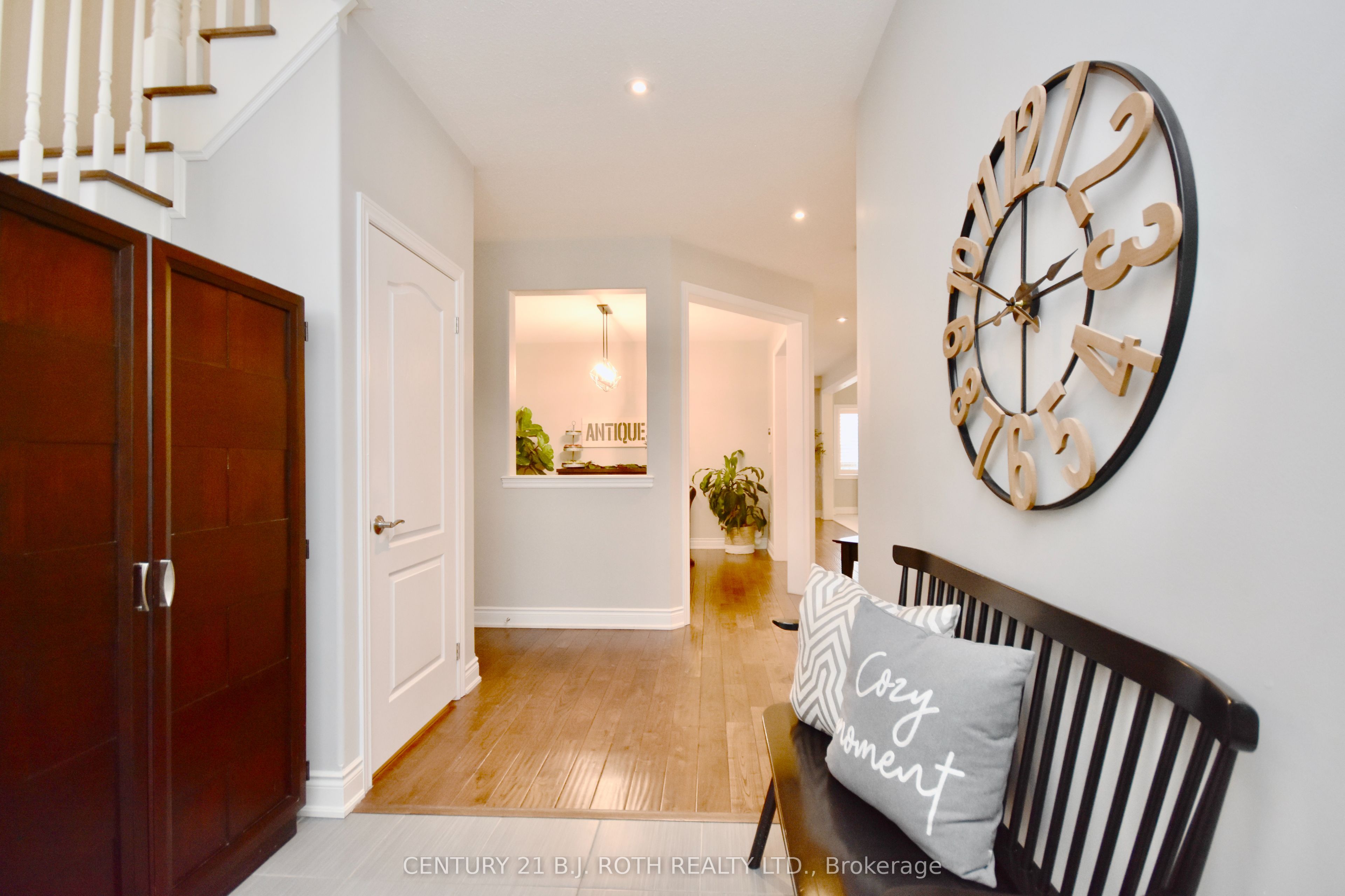 3089 Emperor Drive Property Photo 4
