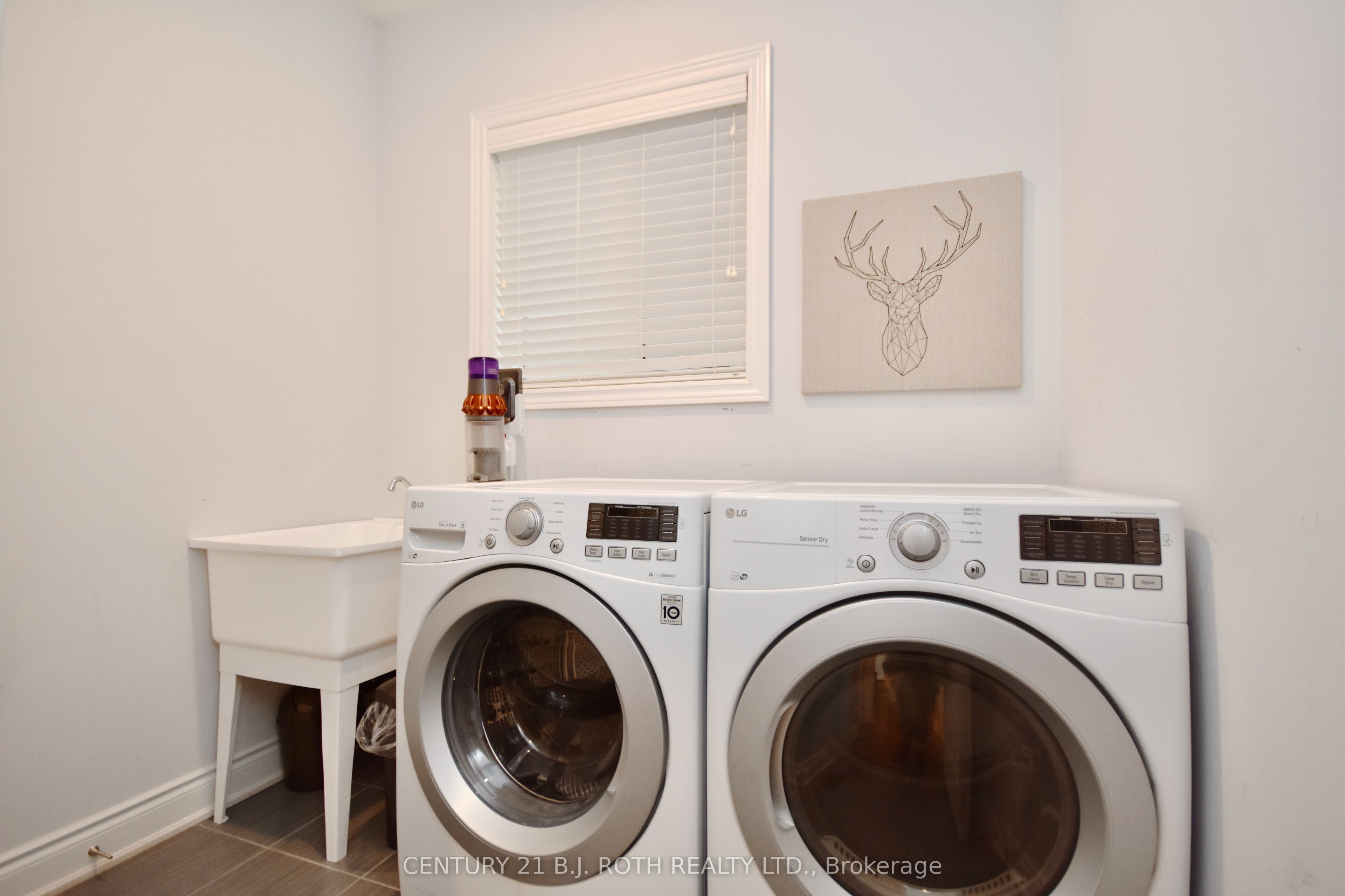 3089 Emperor Drive Property Photo 10