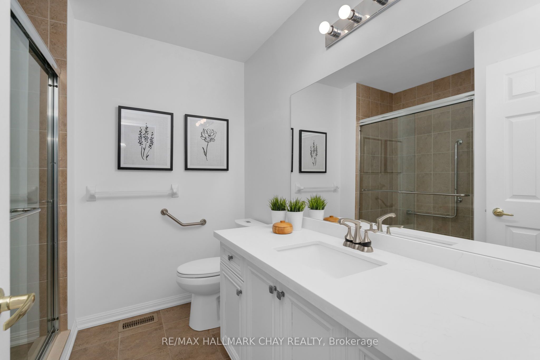 #5 - 318 Little Avenue Property Photo 16