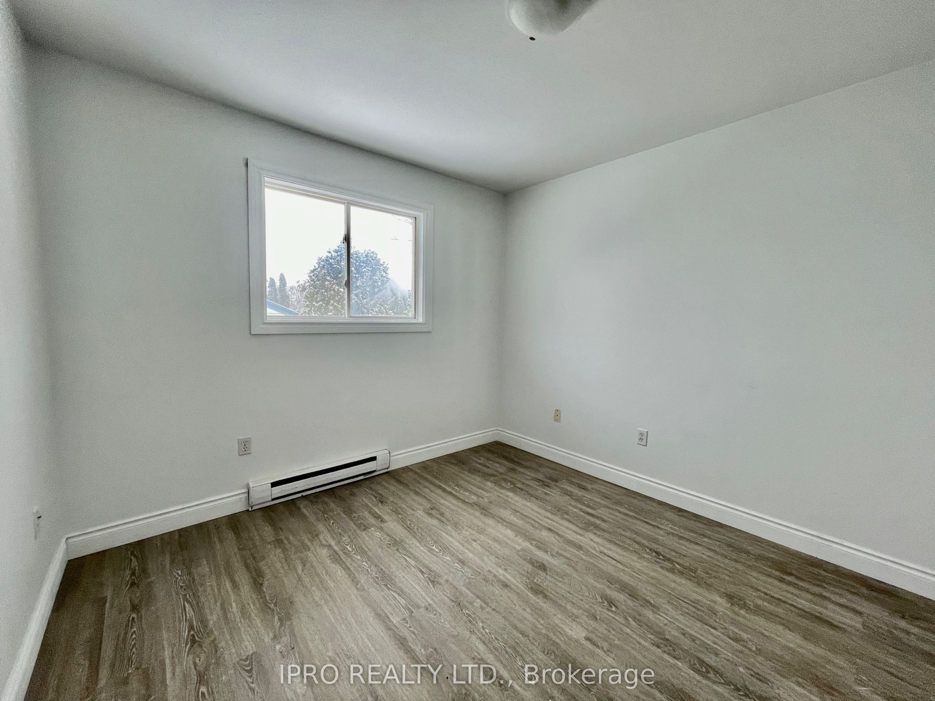 380 Bayview Parkway Property Photo 9