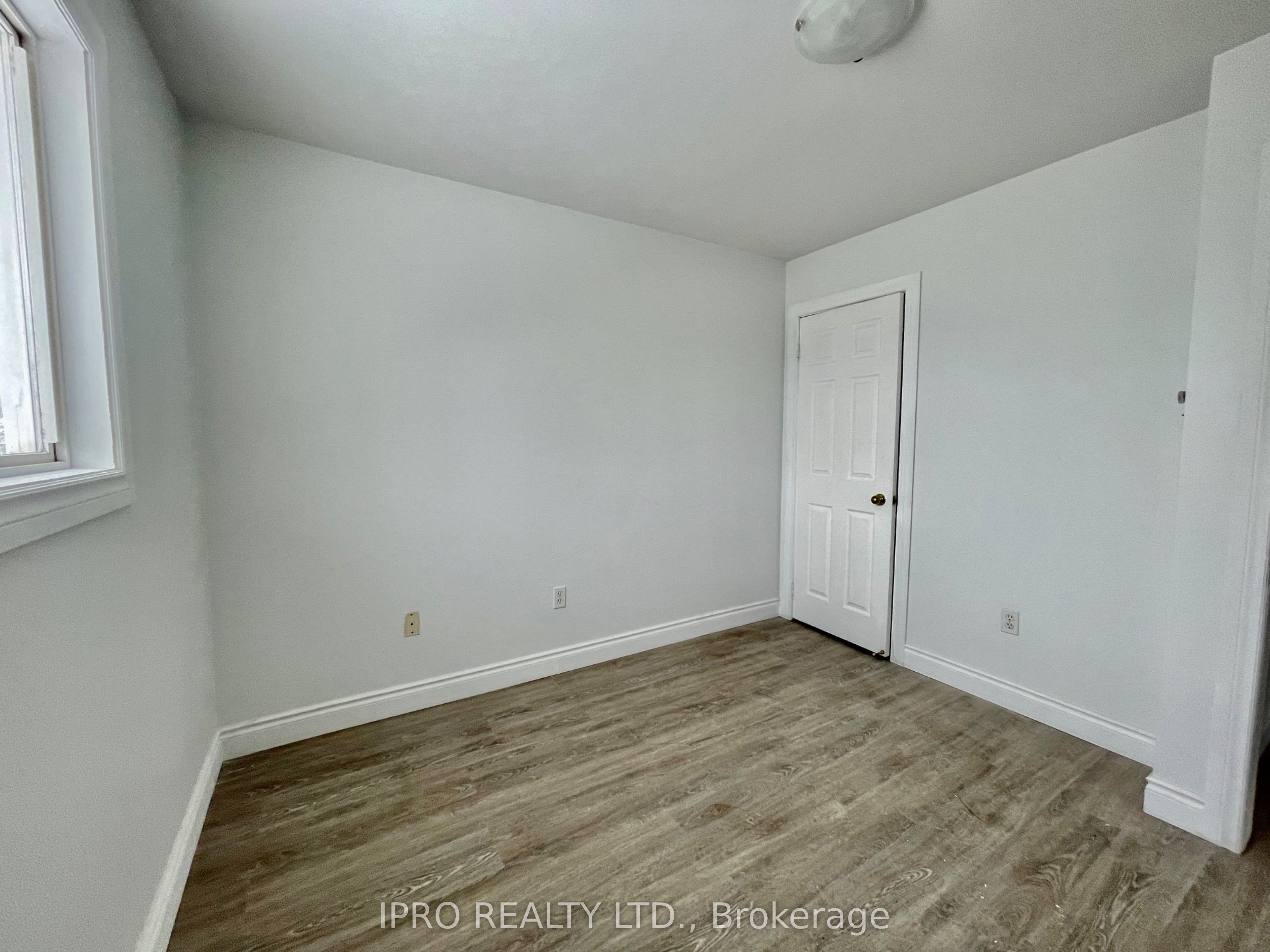 380 Bayview Parkway Property Photo 10