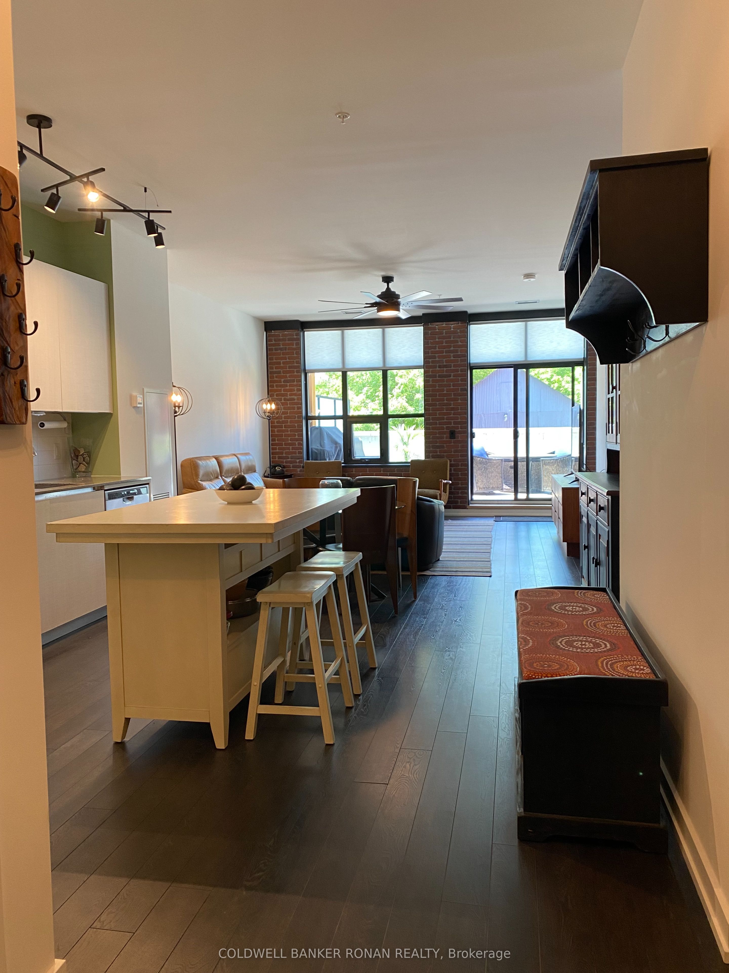 #208 - 21 Matchedash Street Property Photo 4