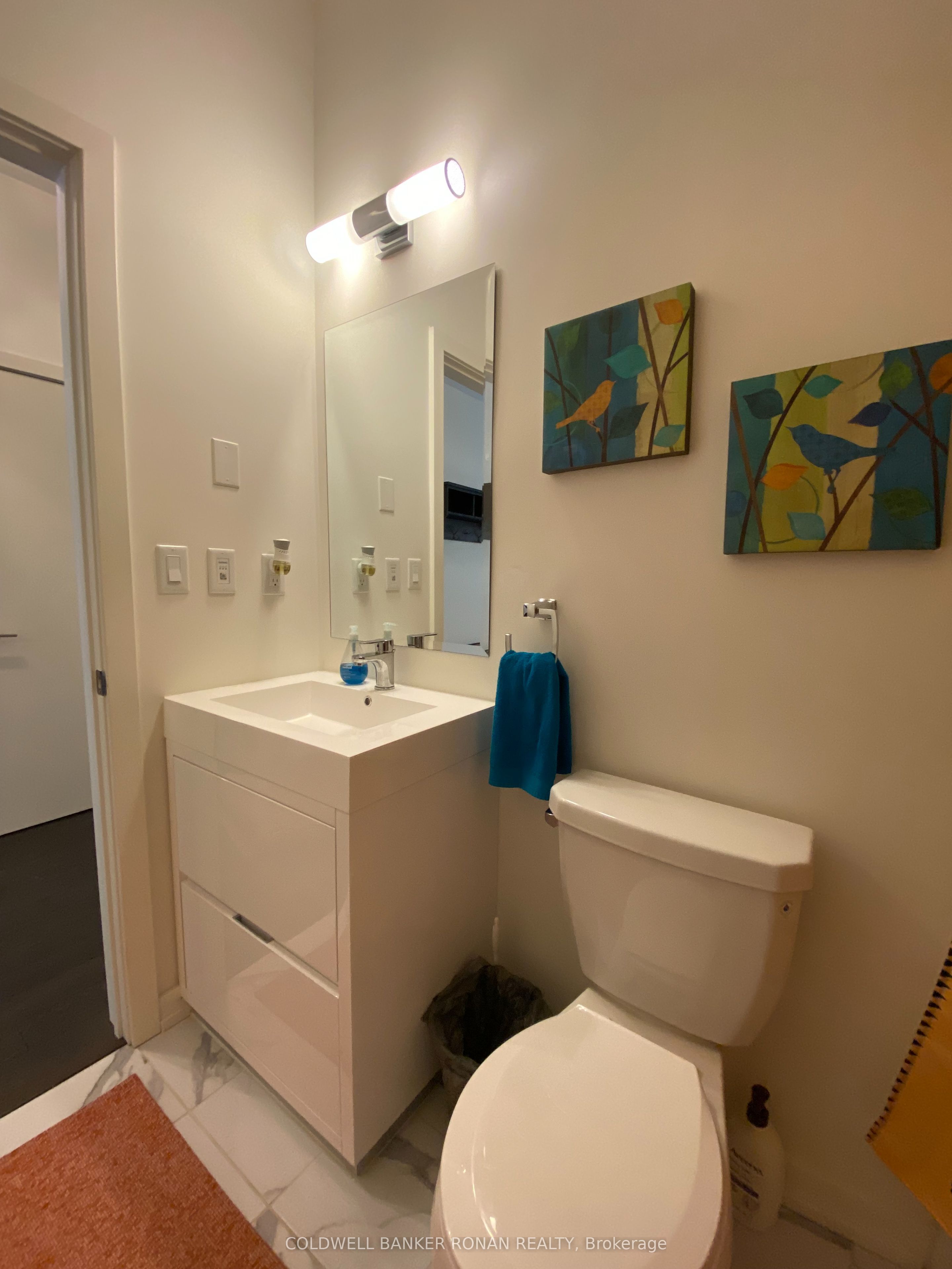 #208 - 21 Matchedash Street Property Photo 6