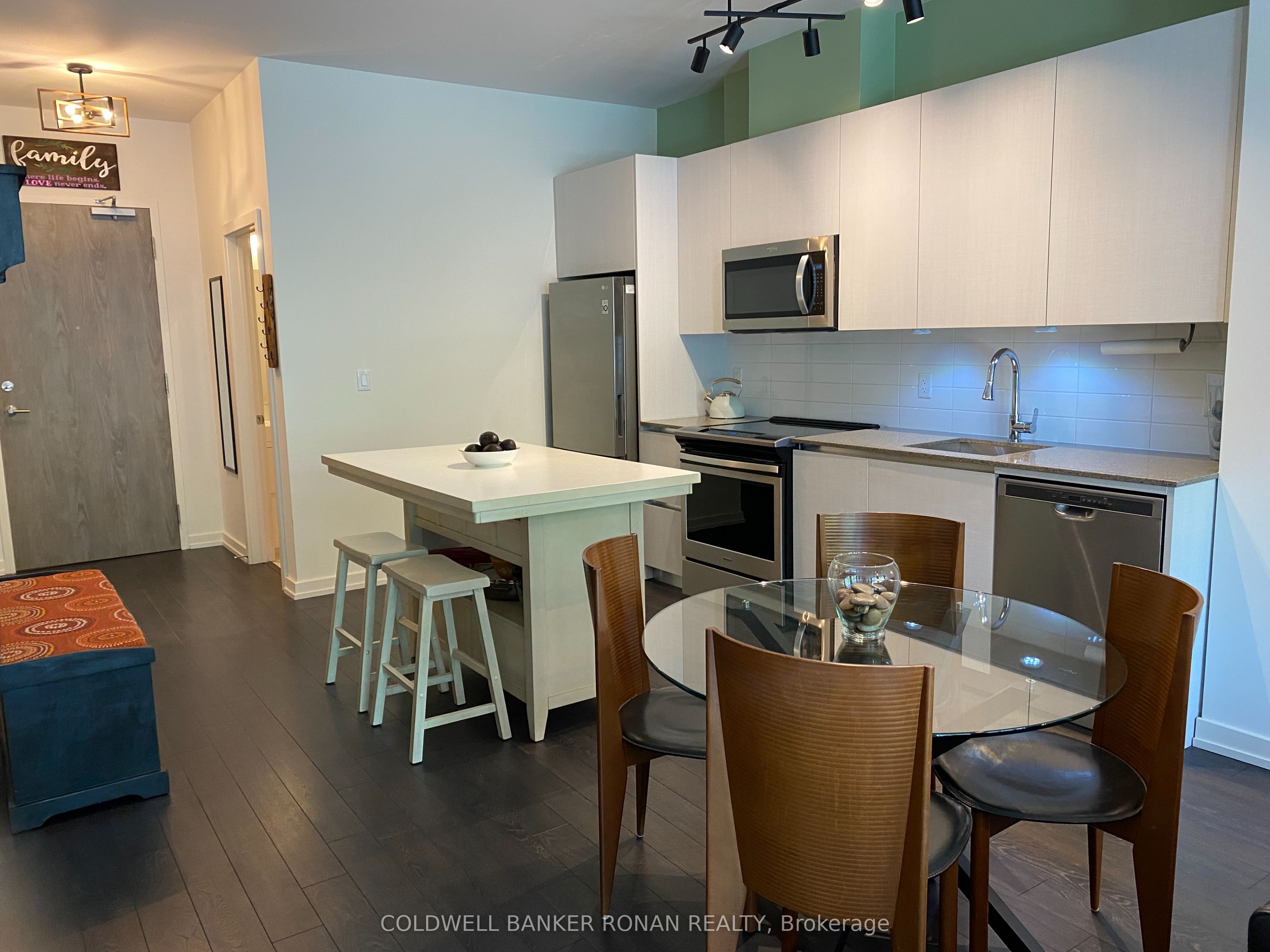 #208 - 21 Matchedash Street Property Photo 12