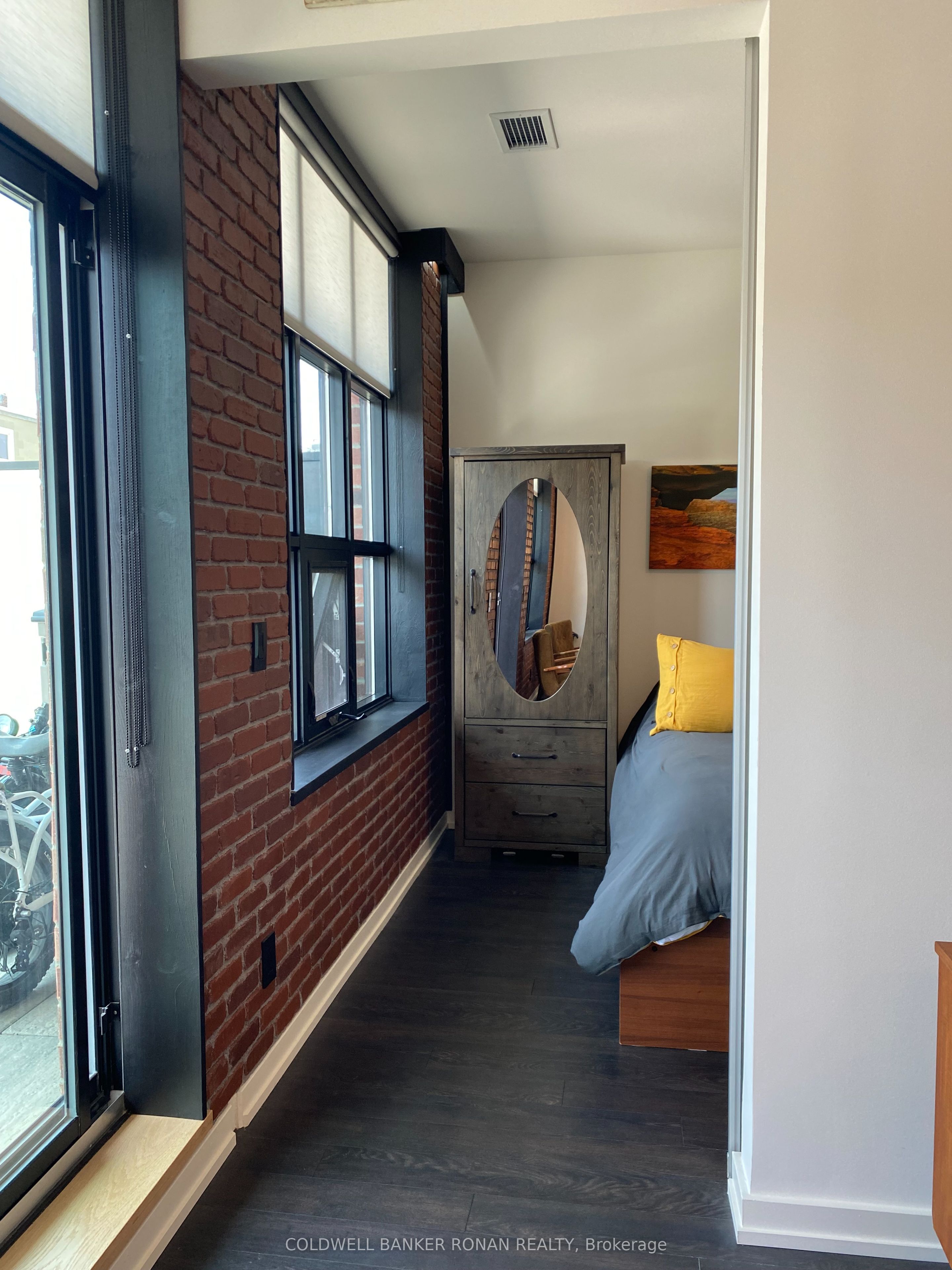#208 - 21 Matchedash Street Property Photo 18