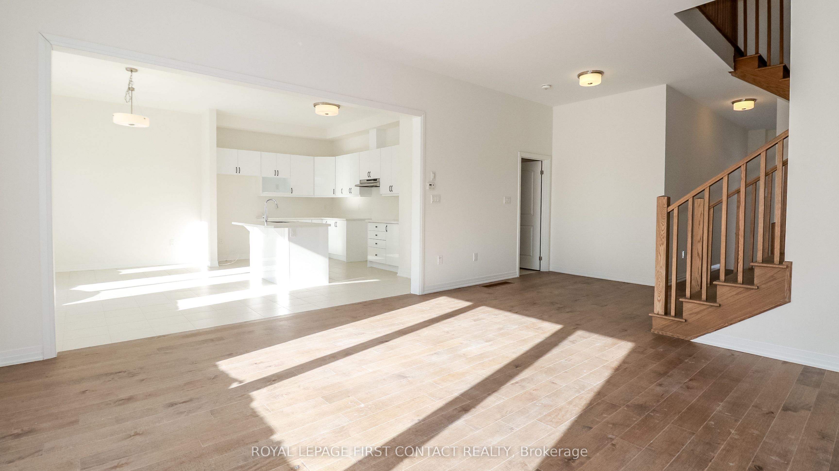 3778 Sunbank Crescent Property Photo 12