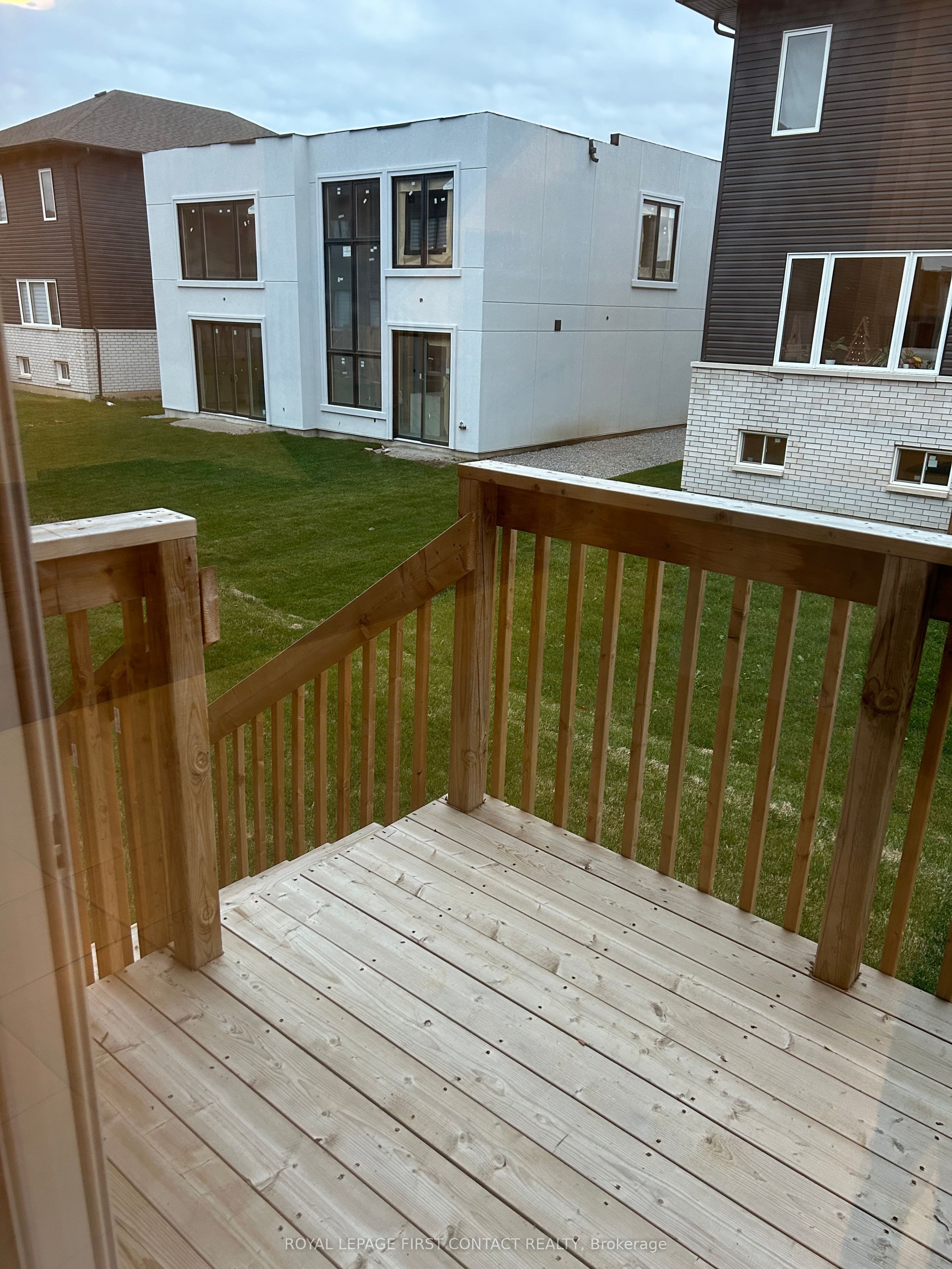 3778 Sunbank Crescent Property Photo 43