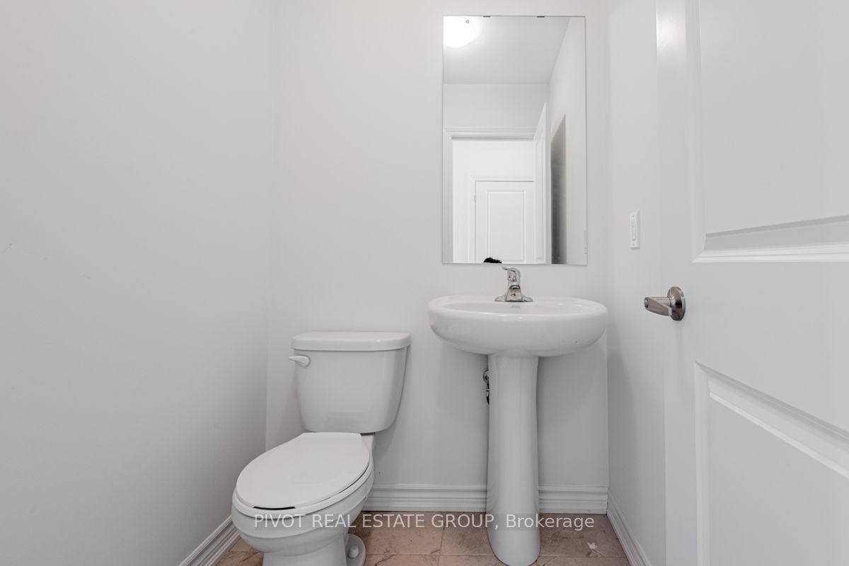 54 Calypso Ave Property Photo 8