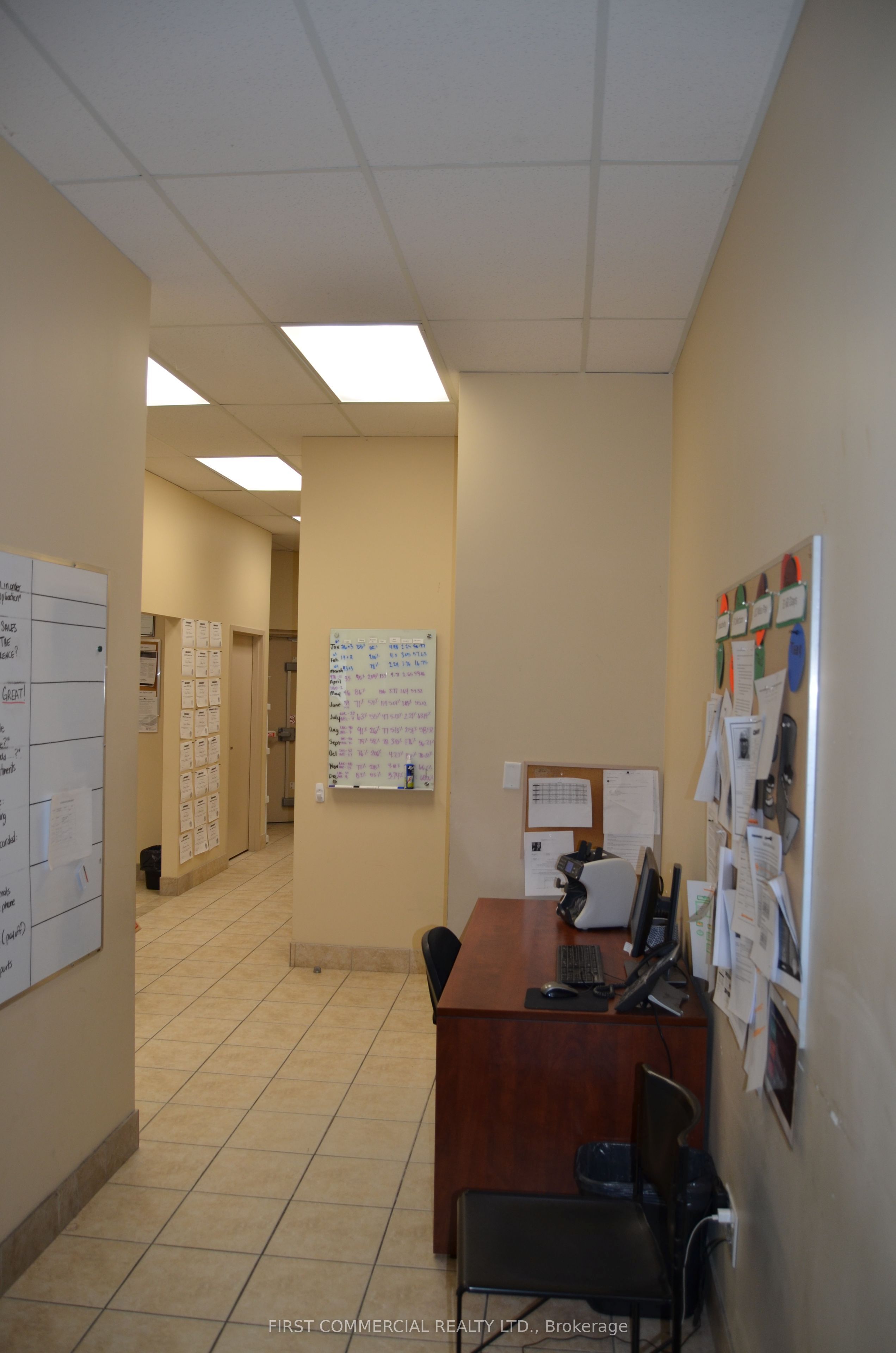 #cash Money - 44 Mapleview Drive Property Photo 8