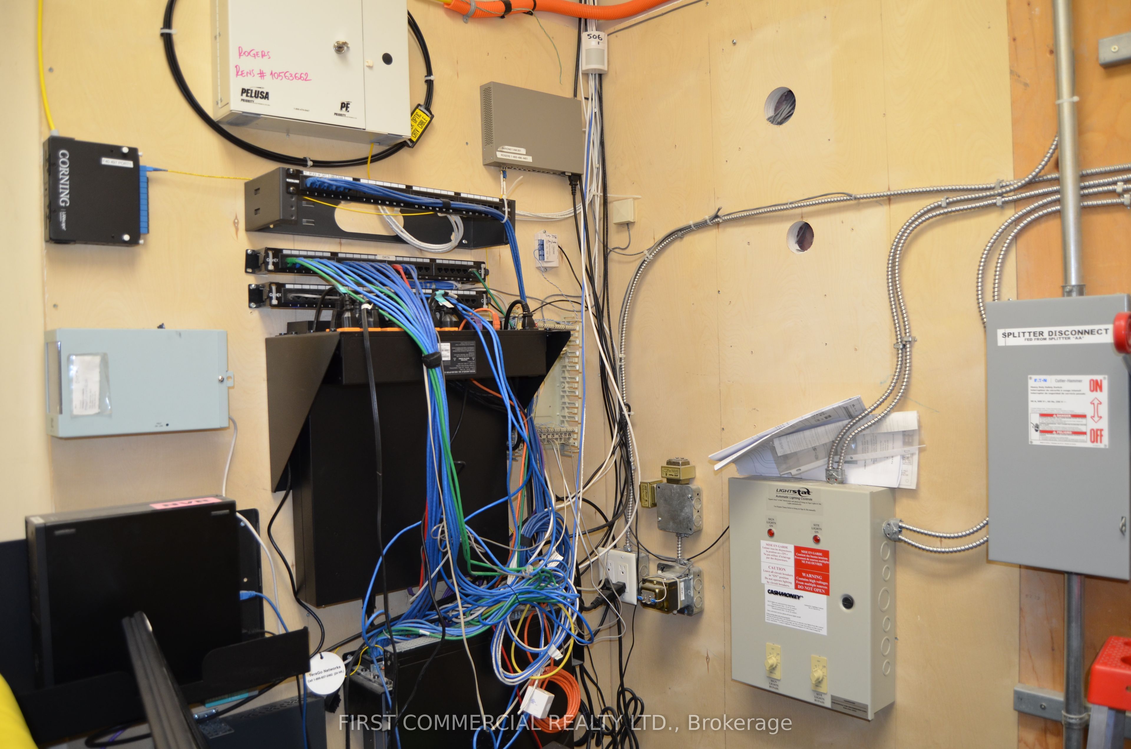 #cash Money - 44 Mapleview Drive Property Photo 15