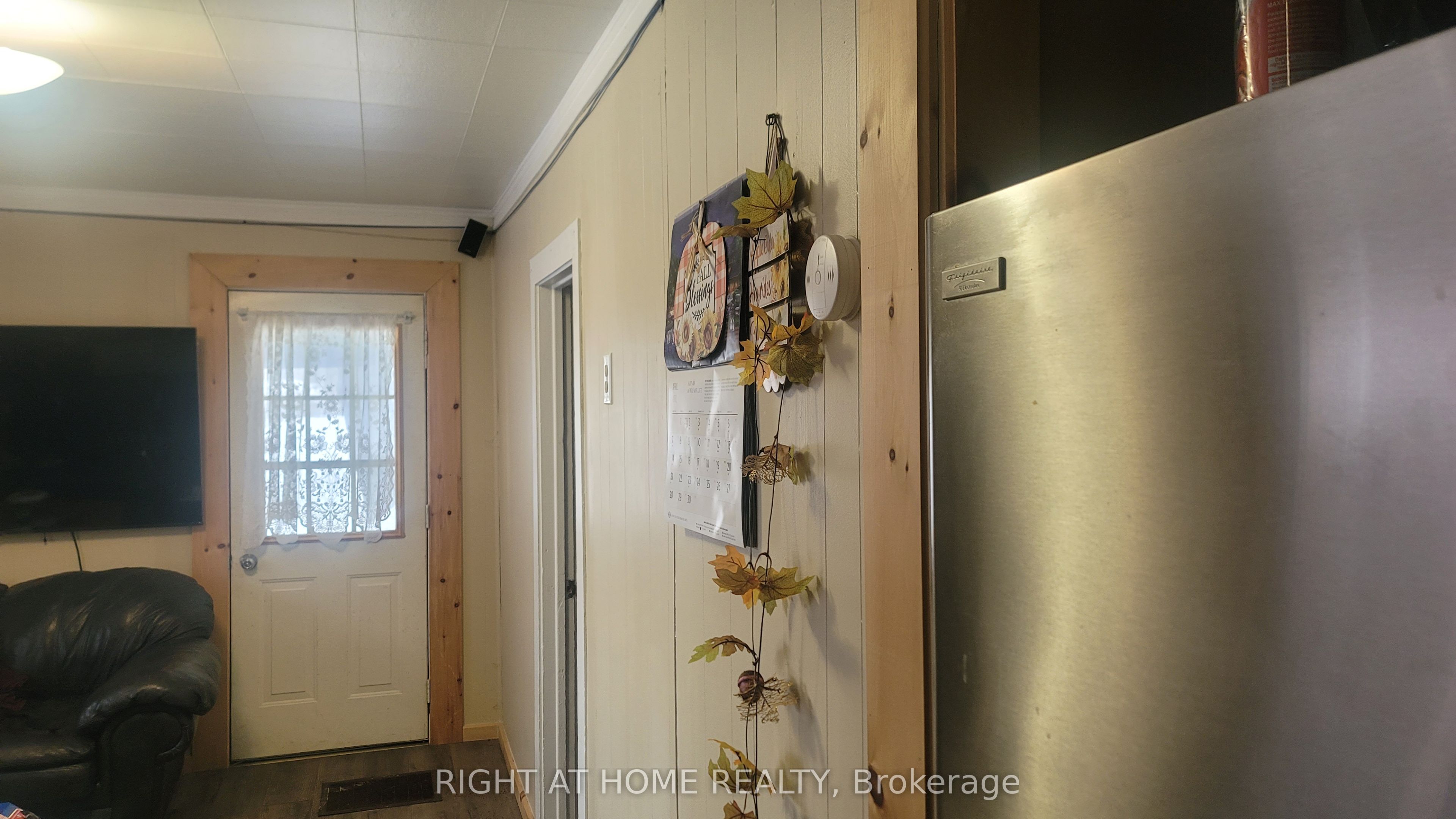 3394 Muskoka Street Property Photo 14