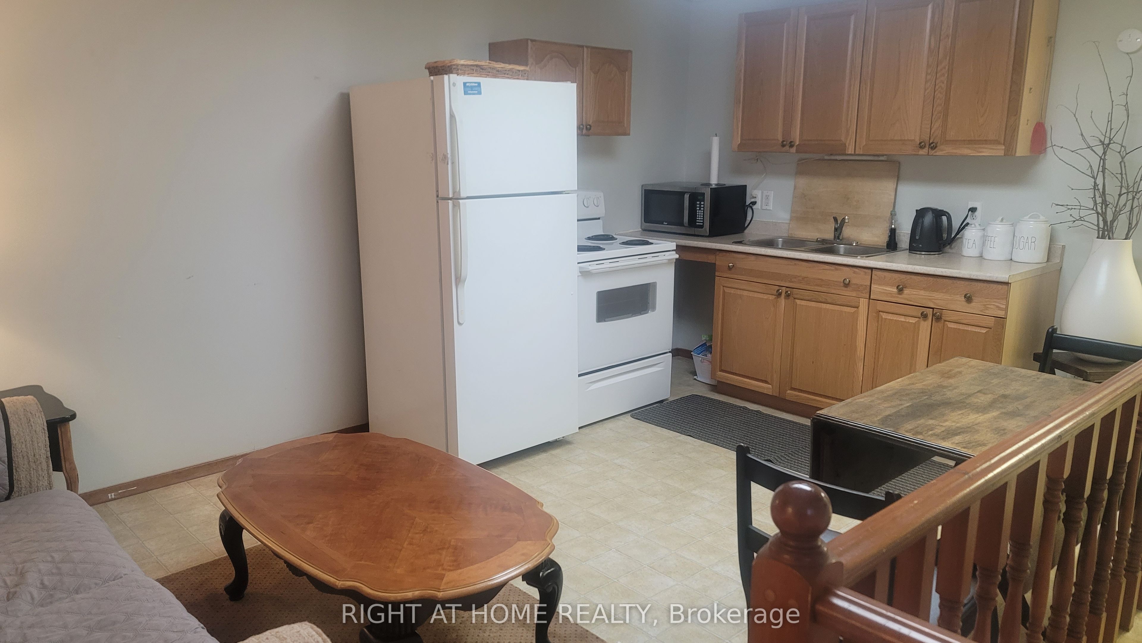 3394 Muskoka Street Property Photo 16