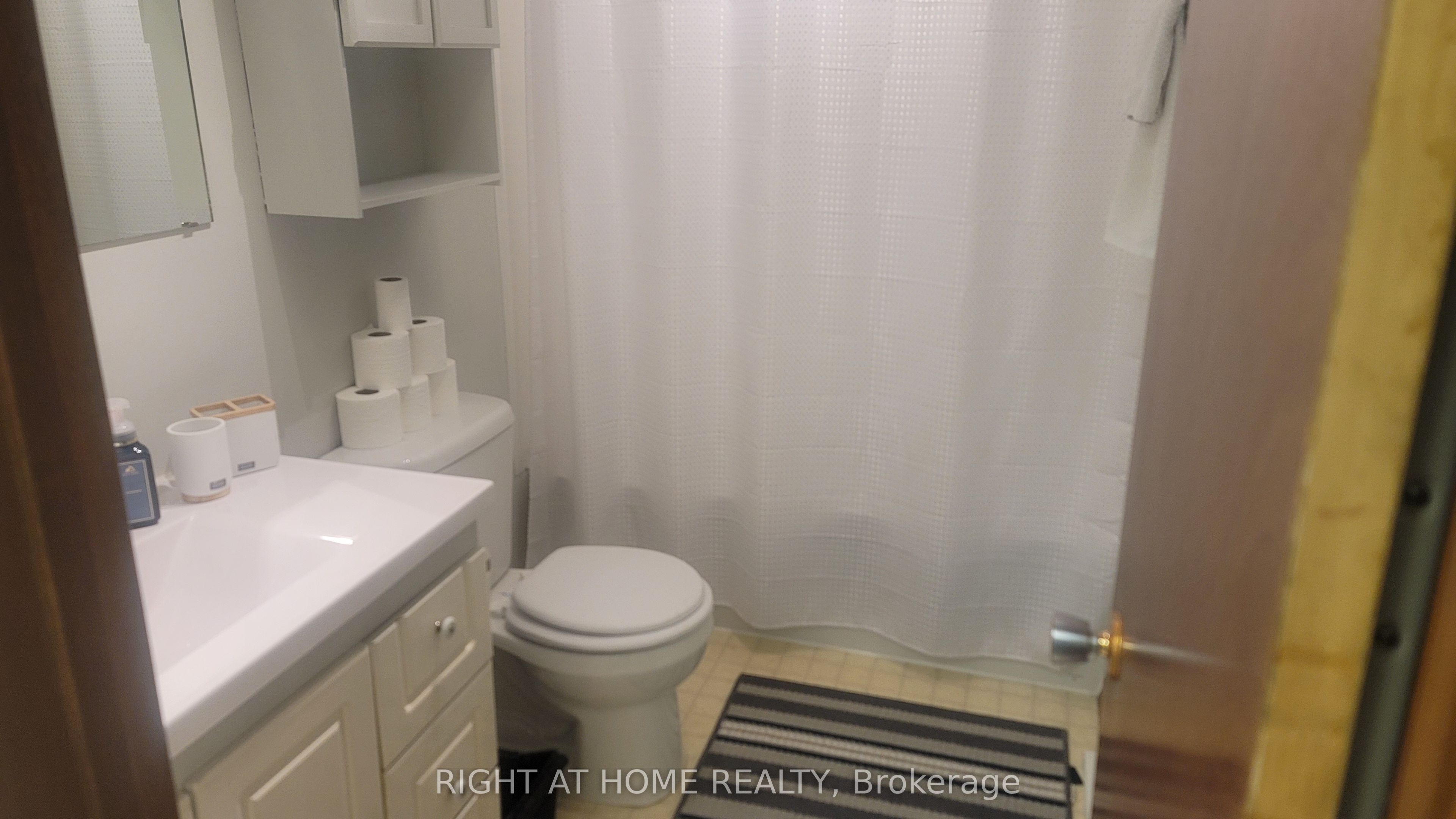 3394 Muskoka Street Property Photo 18
