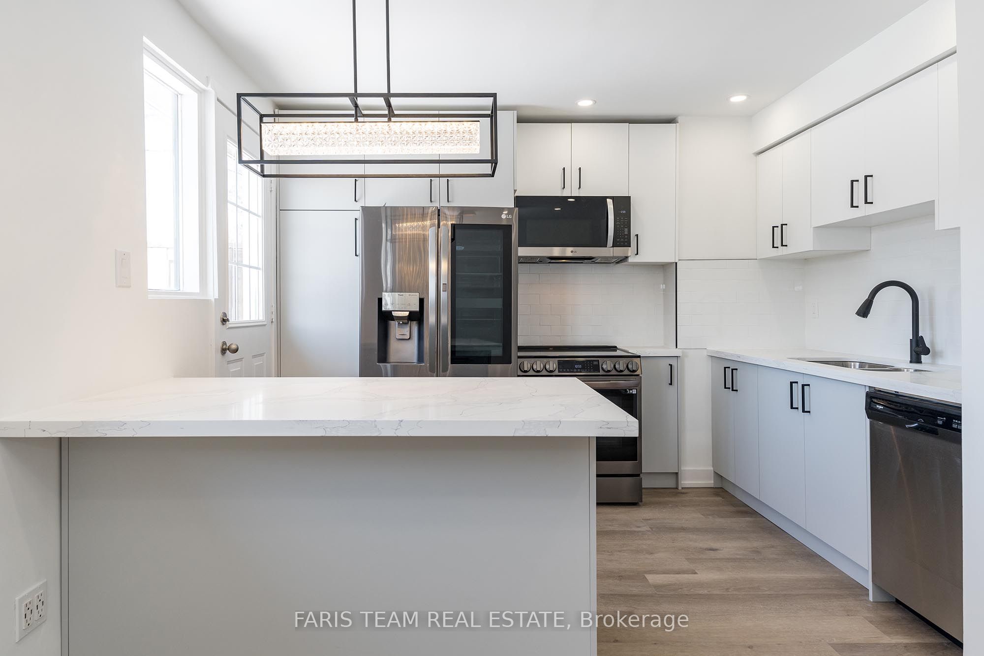 #l6 - 63 Ferris Lane Property Photo 5