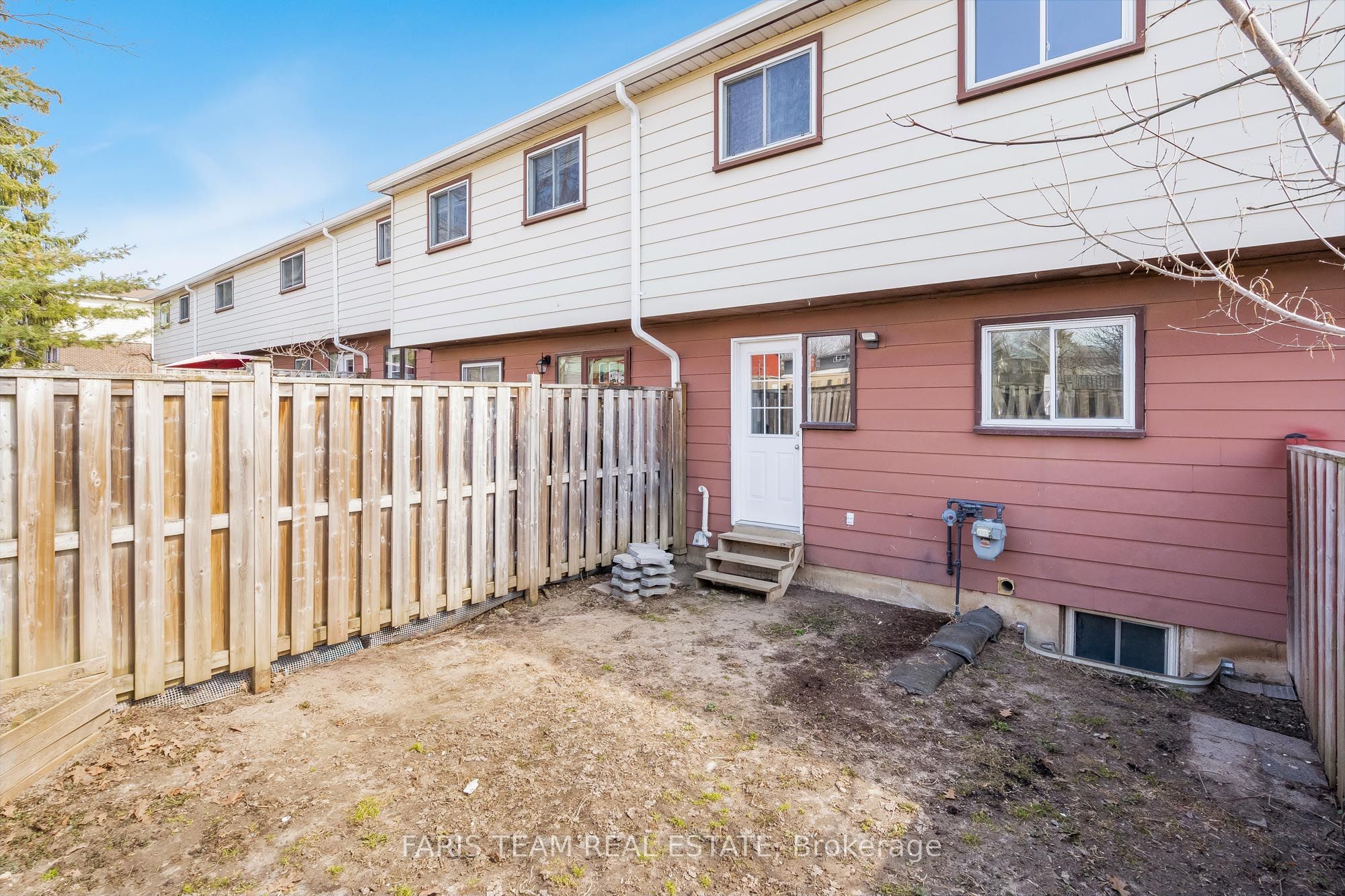 #l6 - 63 Ferris Lane Property Photo 26