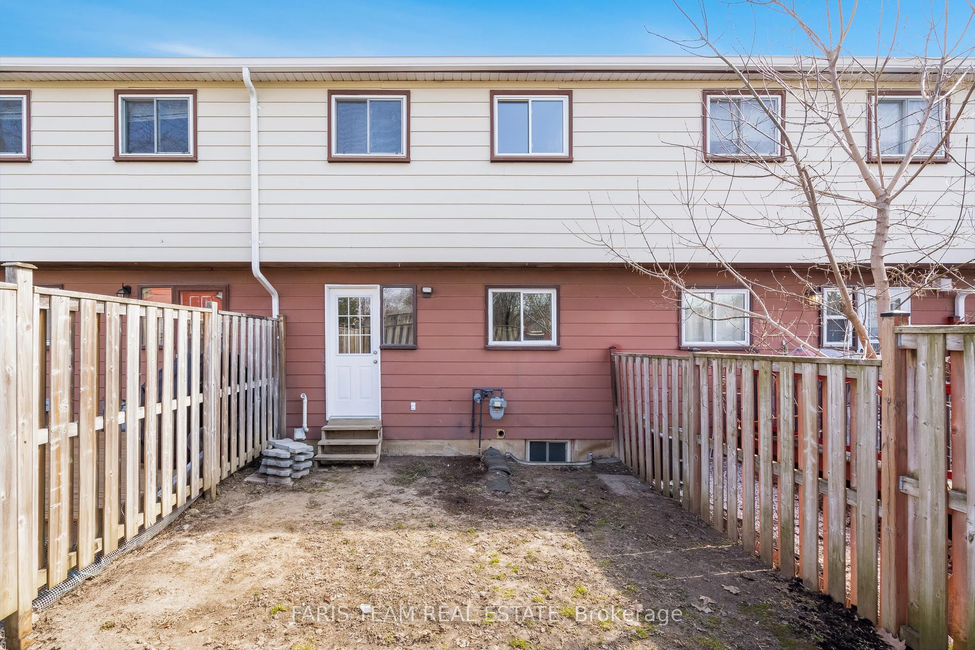 #l6 - 63 Ferris Lane Property Photo 27