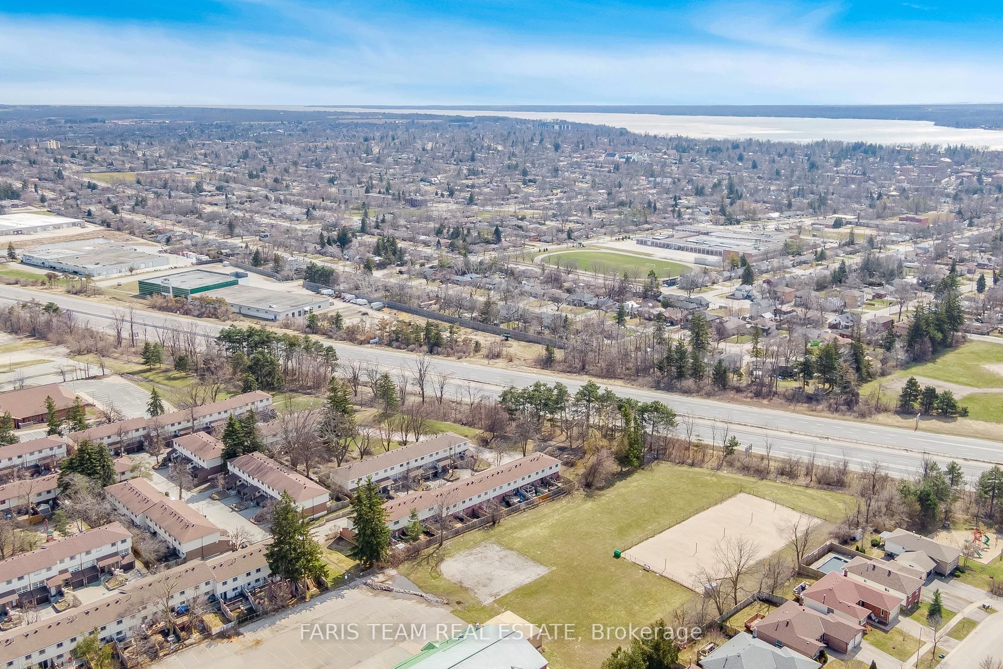 #l6 - 63 Ferris Lane Property Photo 31