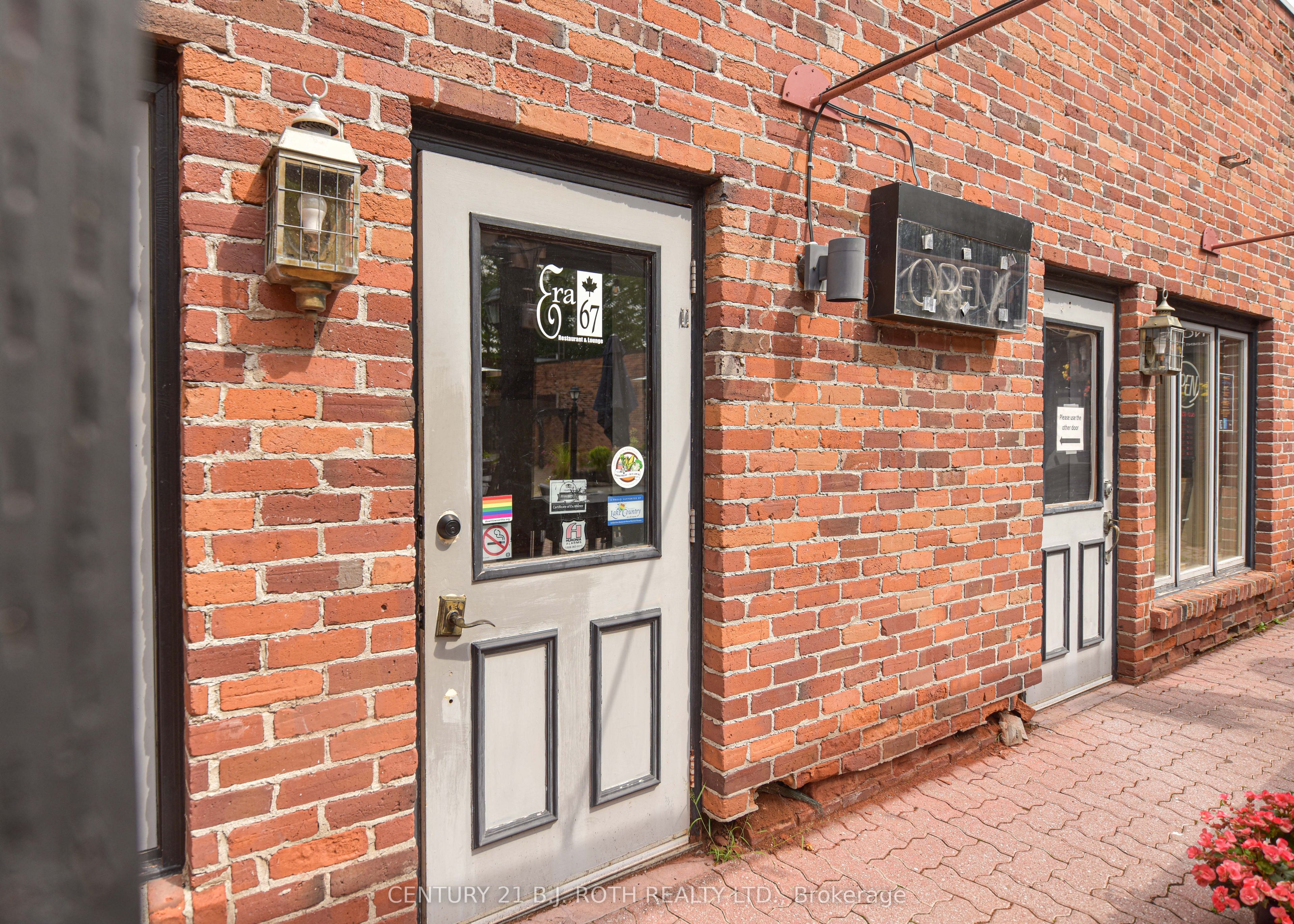 #4 - 64 Mississaga Street Property Photo 3
