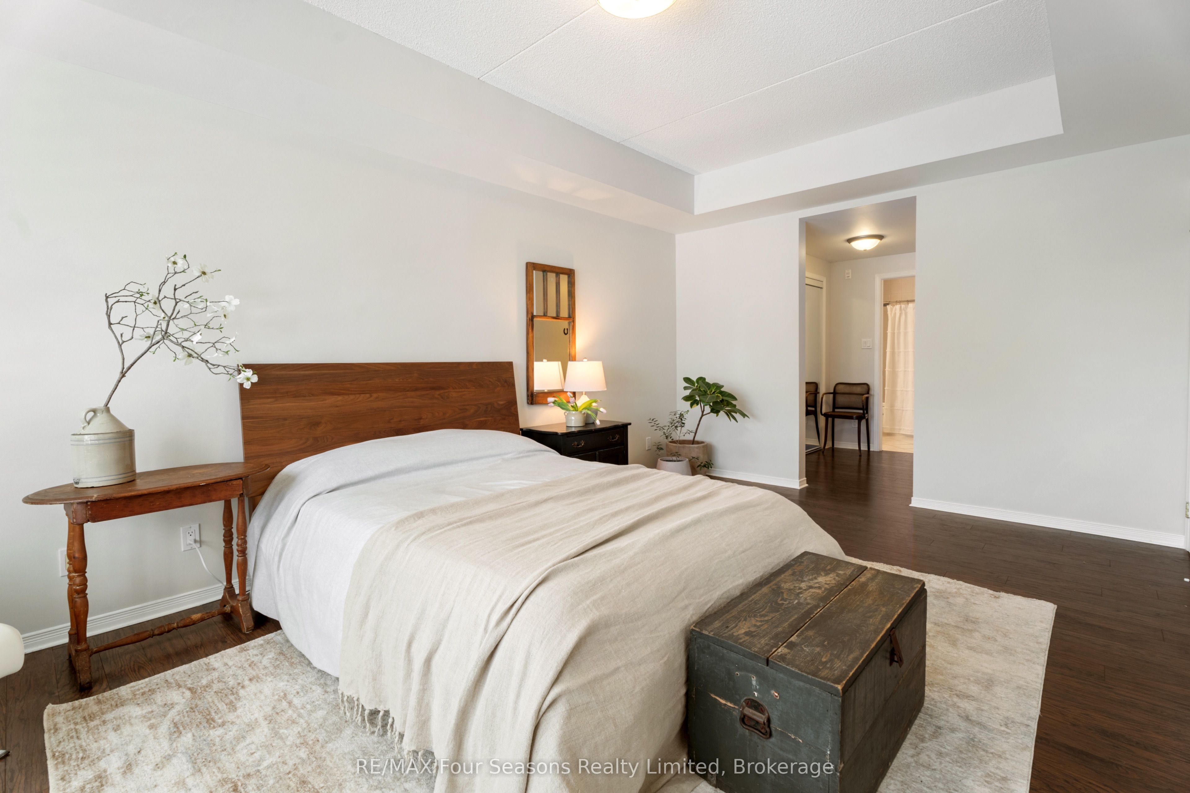 #2012 - 750 Johnston Park Avenue Property Photo 9