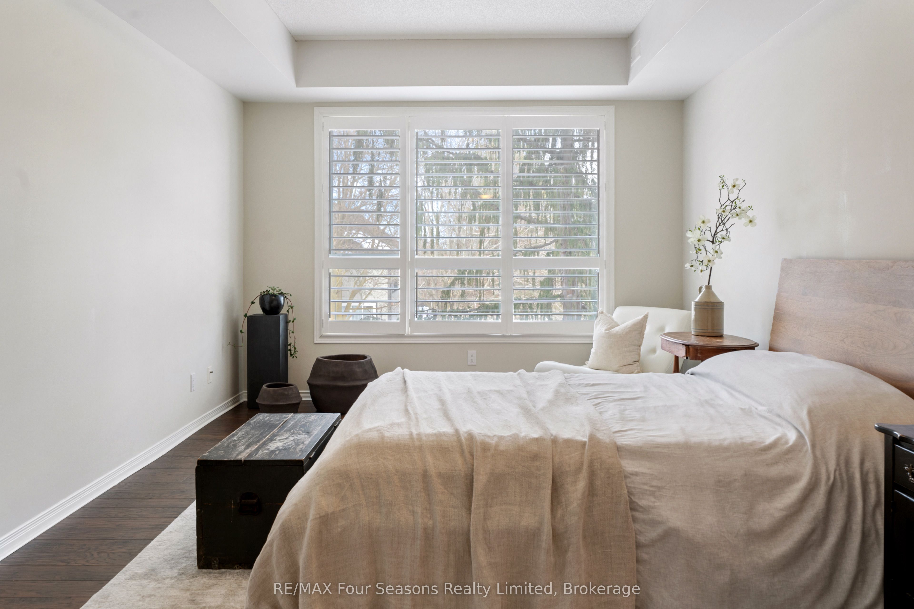 #2012 - 750 Johnston Park Avenue Property Photo 10