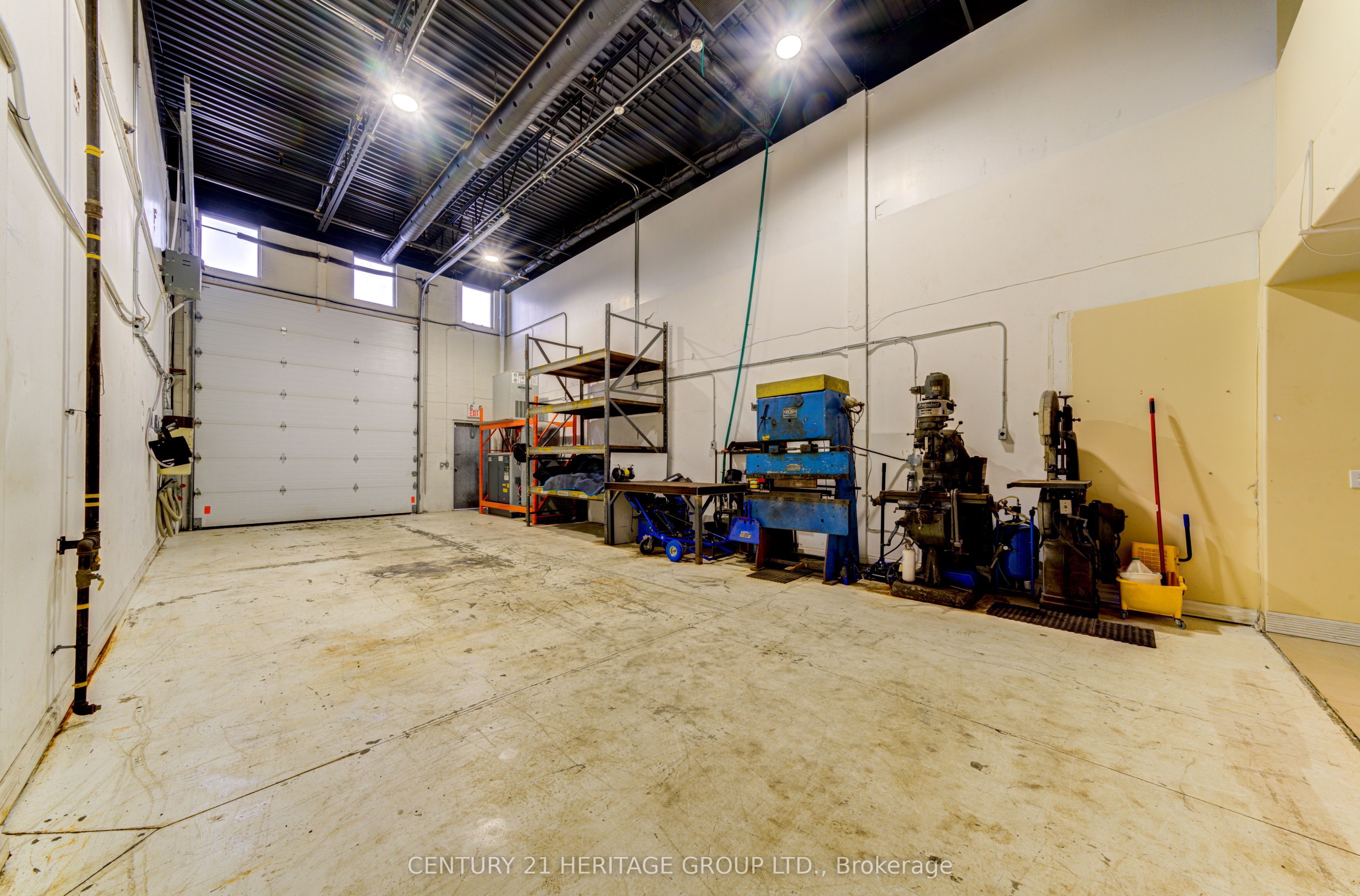 #6 - 647 Welham Road Property Photo 1