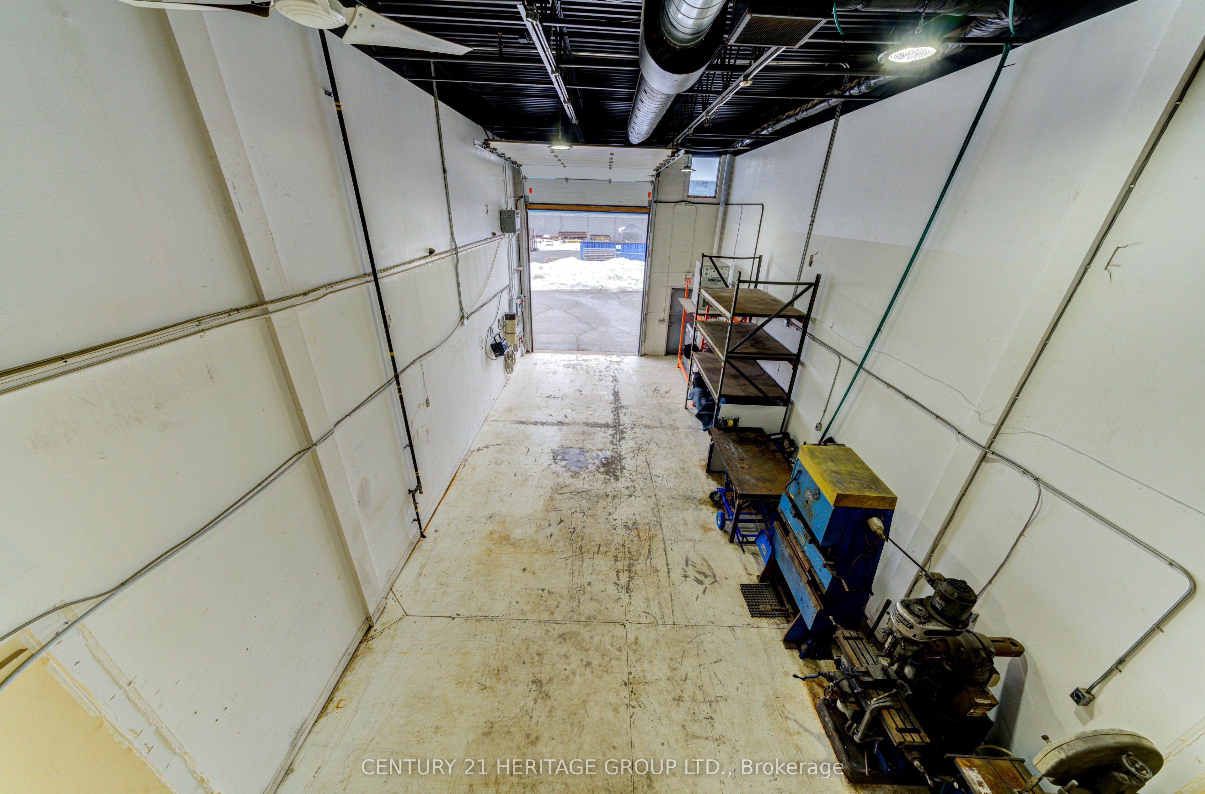 #6 - 647 Welham Road Property Photo 3
