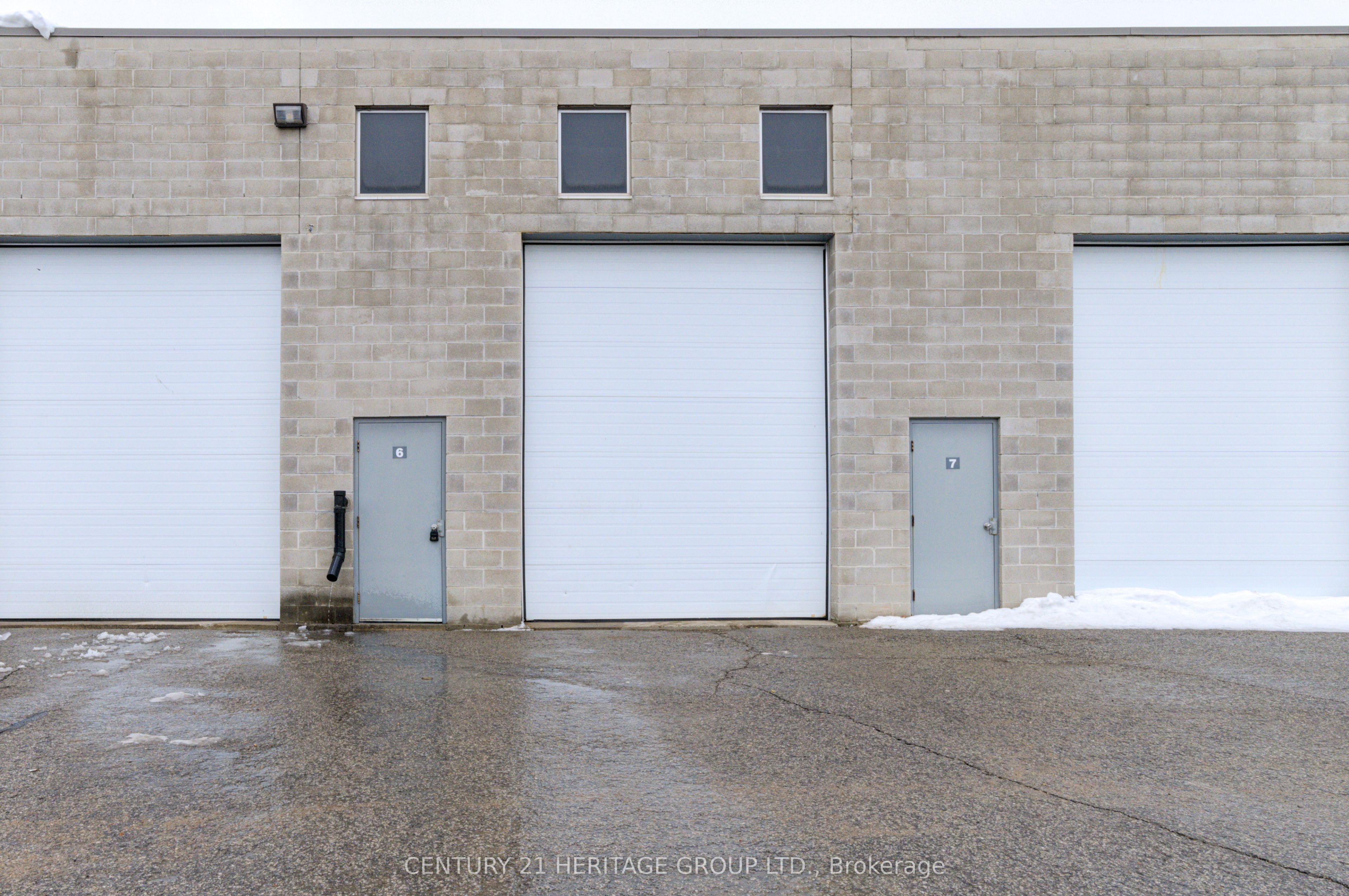 #6 - 647 Welham Road Property Photo 7