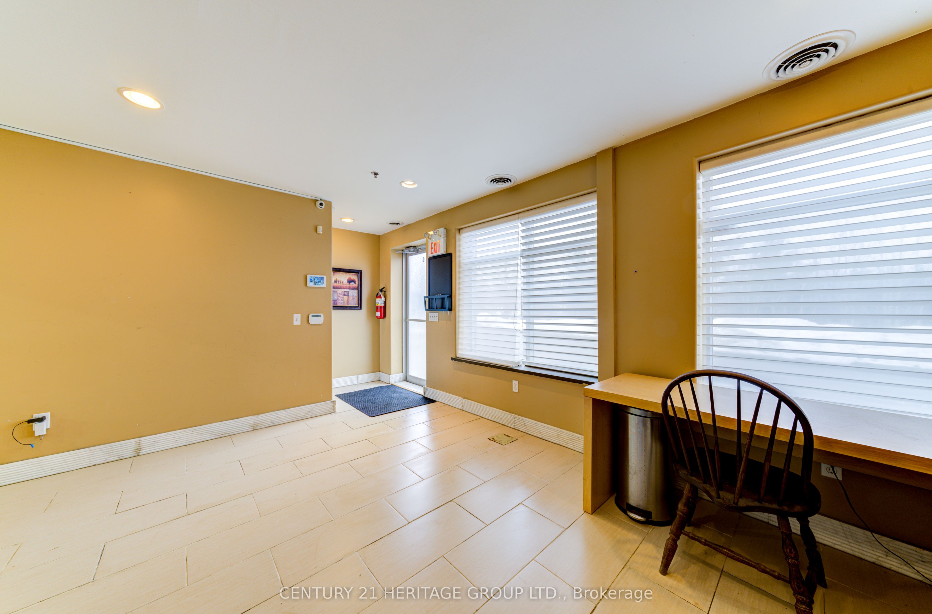 #6 - 647 Welham Road Property Photo 10
