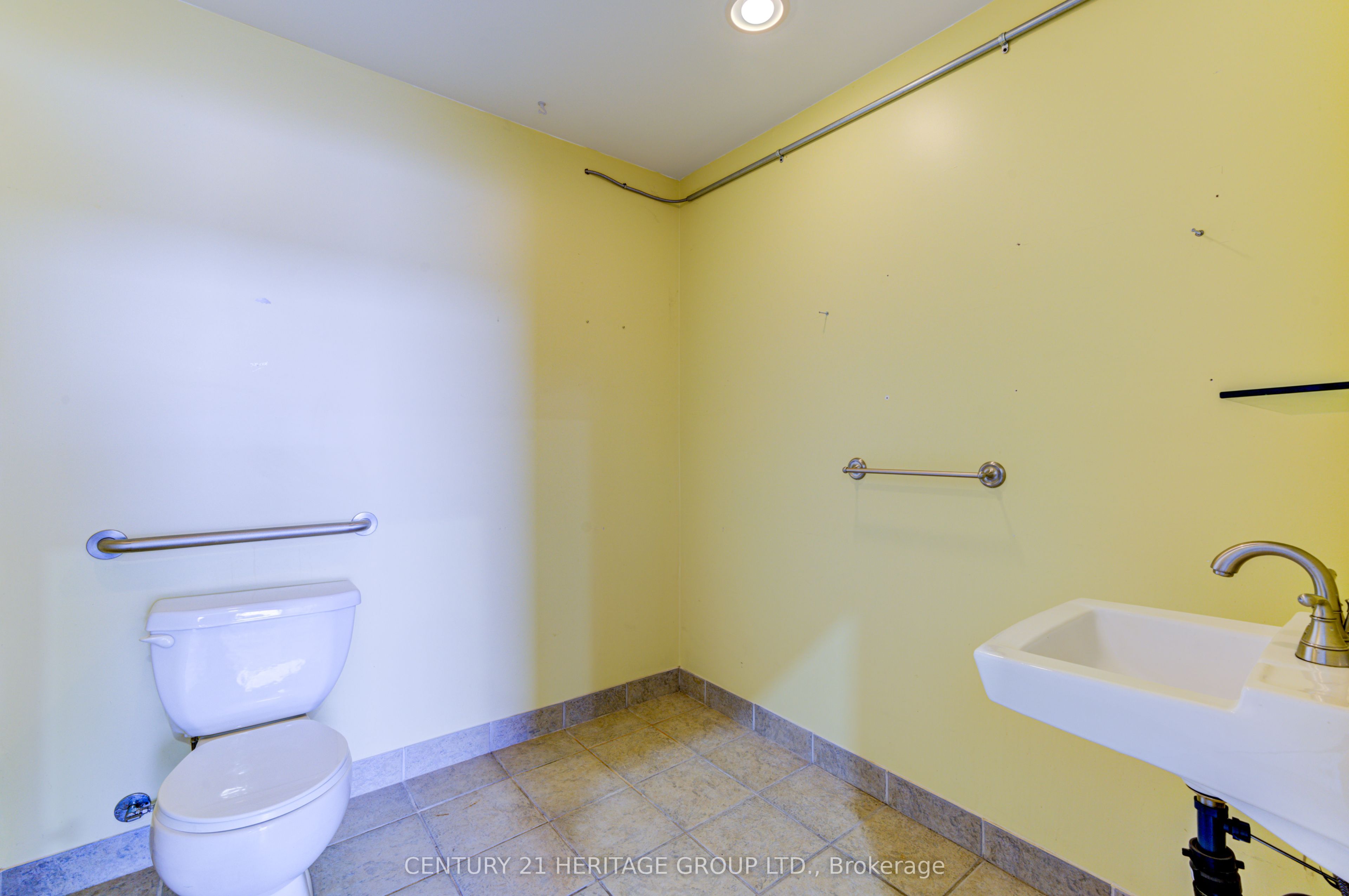 #6 - 647 Welham Road Property Photo 22