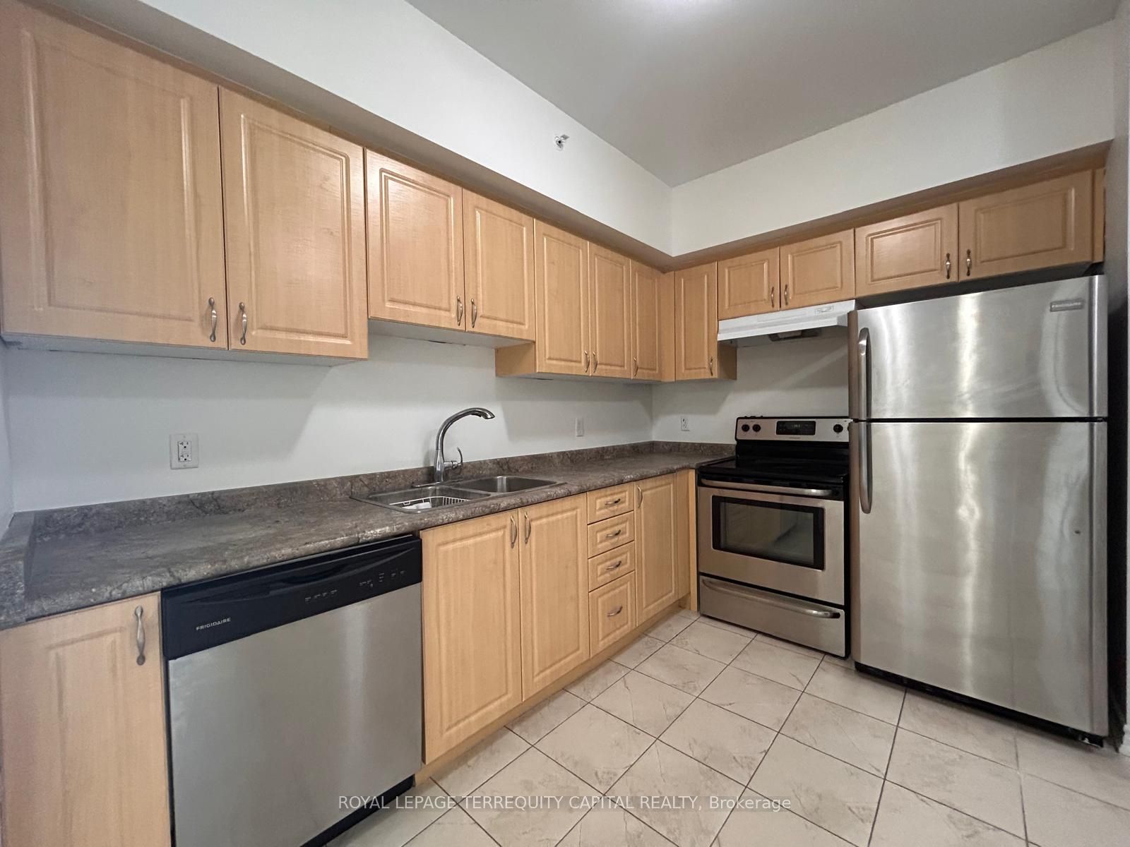 #304 - 40 Ferndale Drive Property Photo 2