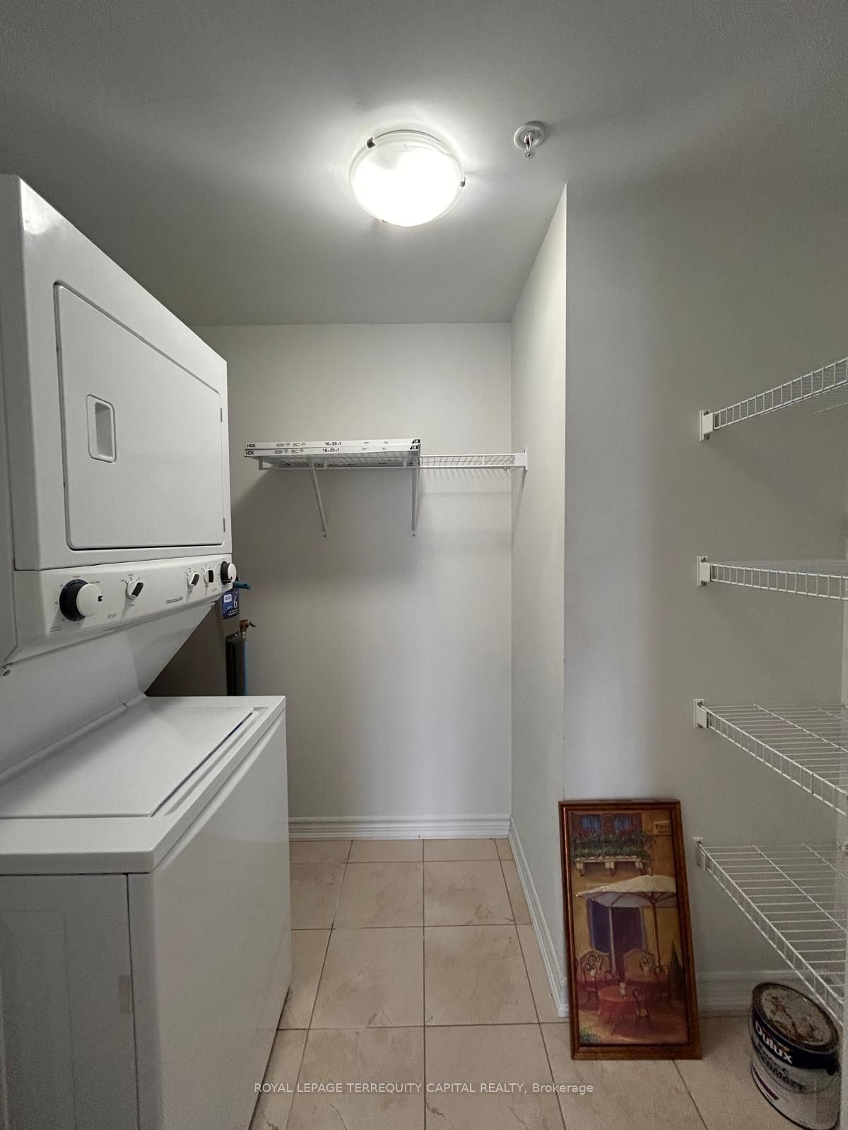 #304 - 40 Ferndale Drive Property Photo 11