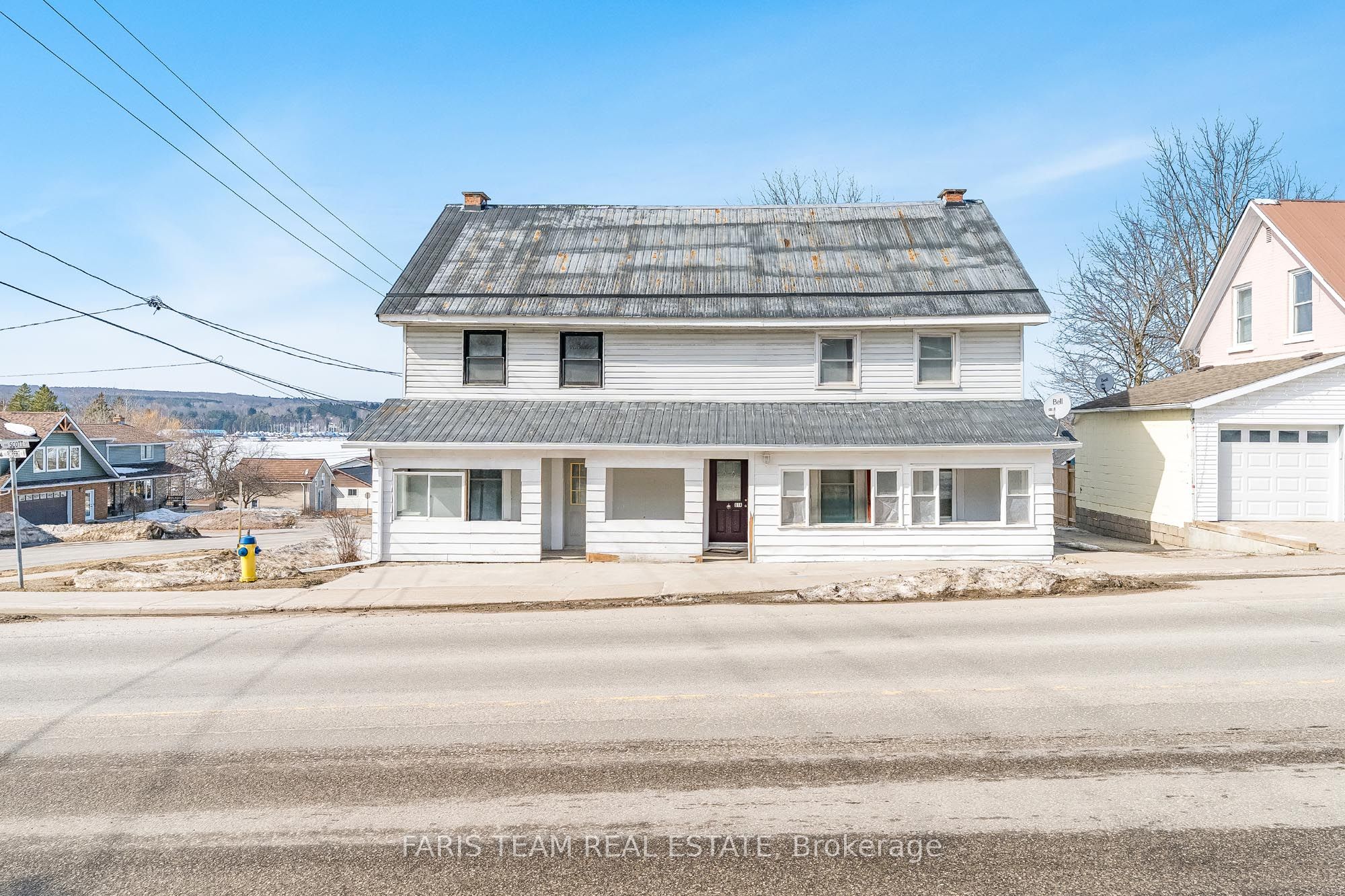 61 Robert St W Property Photo