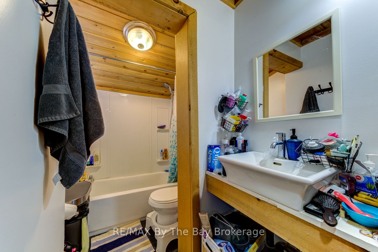 705 River Road Property Photo 3