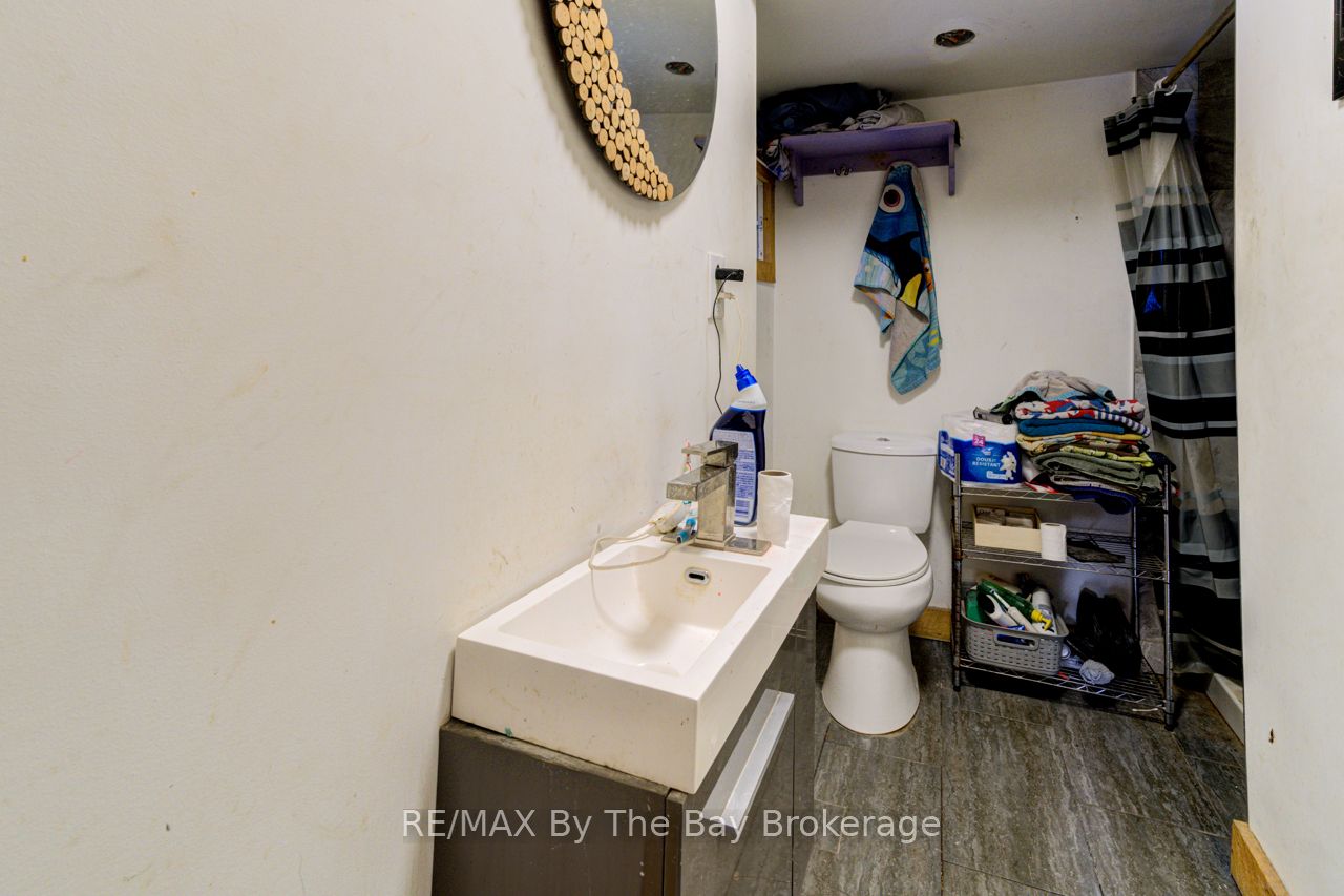 705 River Road Property Photo 9