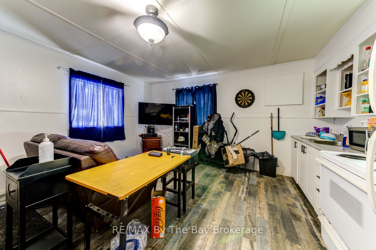 707 River Road Property Photo 4