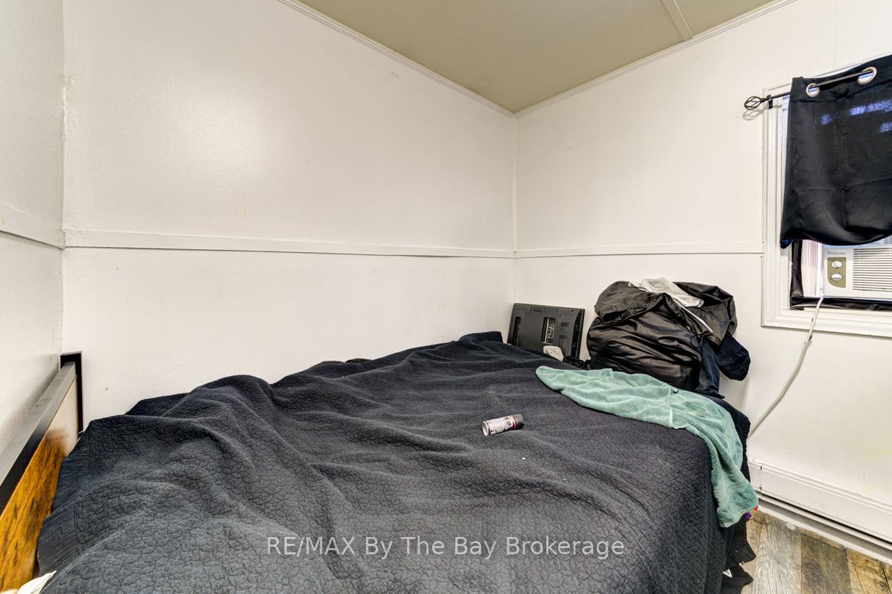 707 River Road Property Photo 7