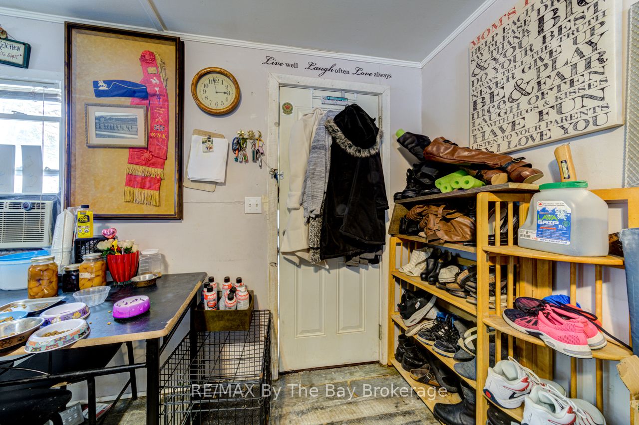 707 River Road Property Photo 10