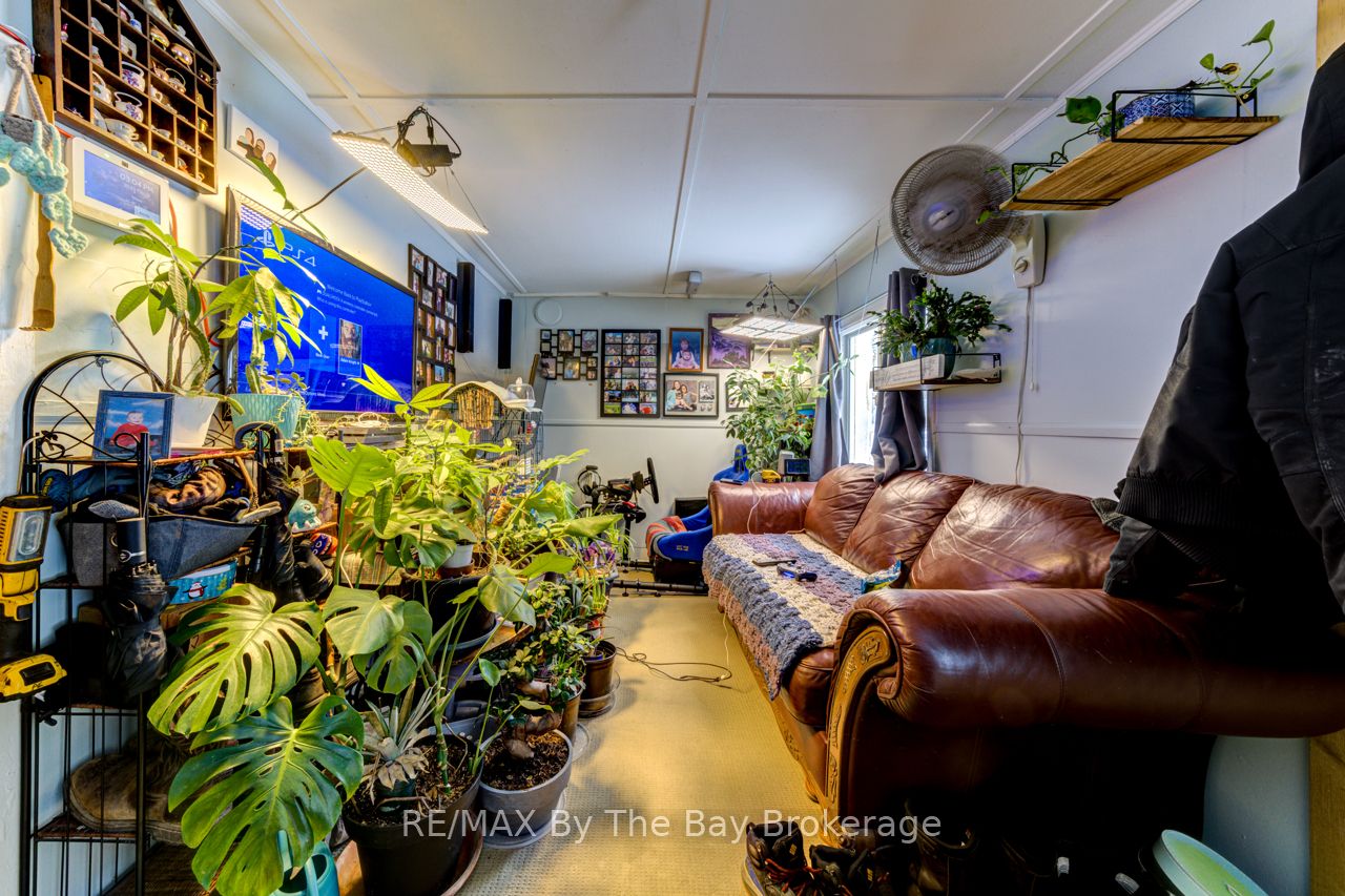 707 River Road Property Photo 14