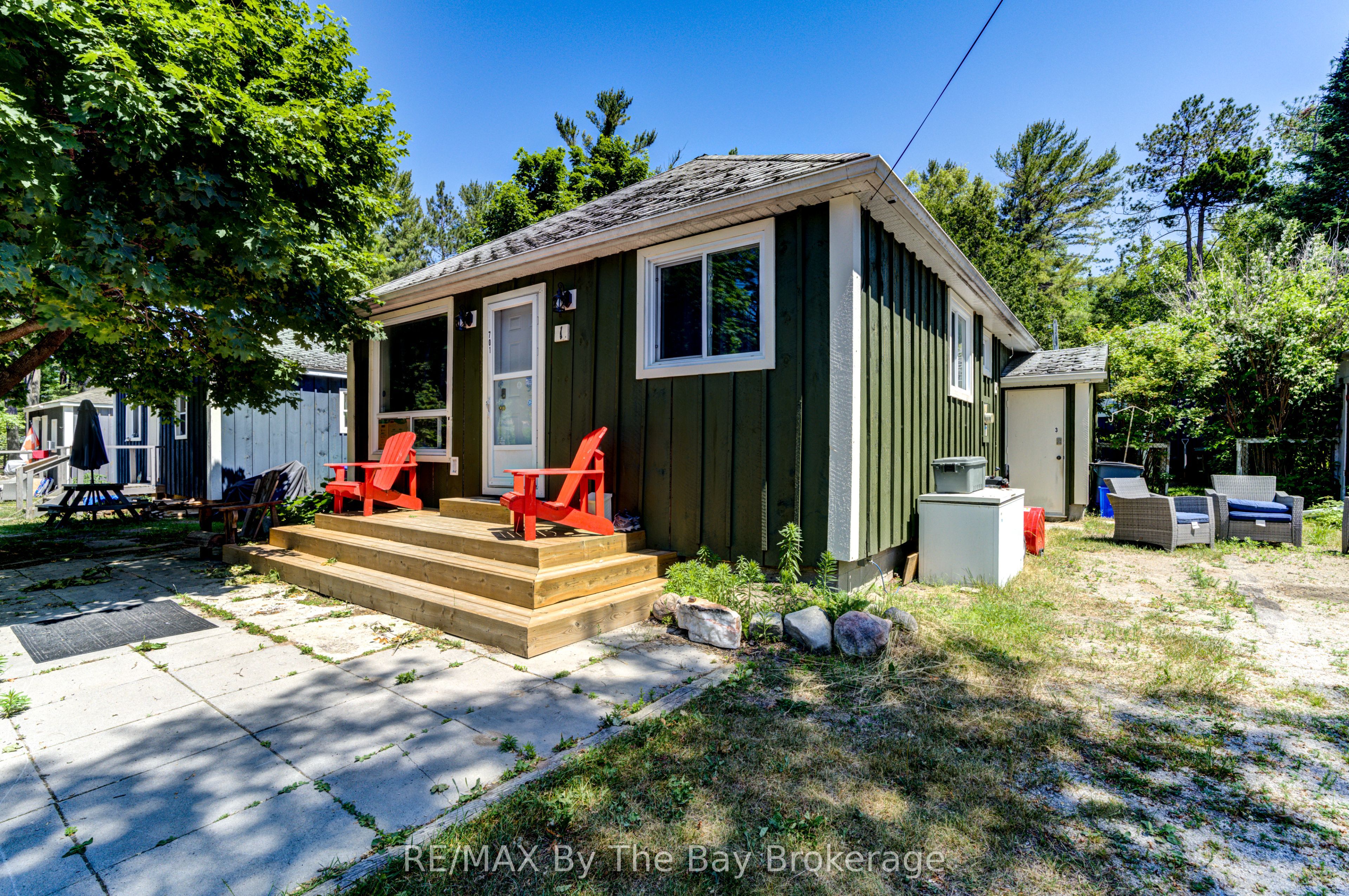 701 River Road E Property Photo 2