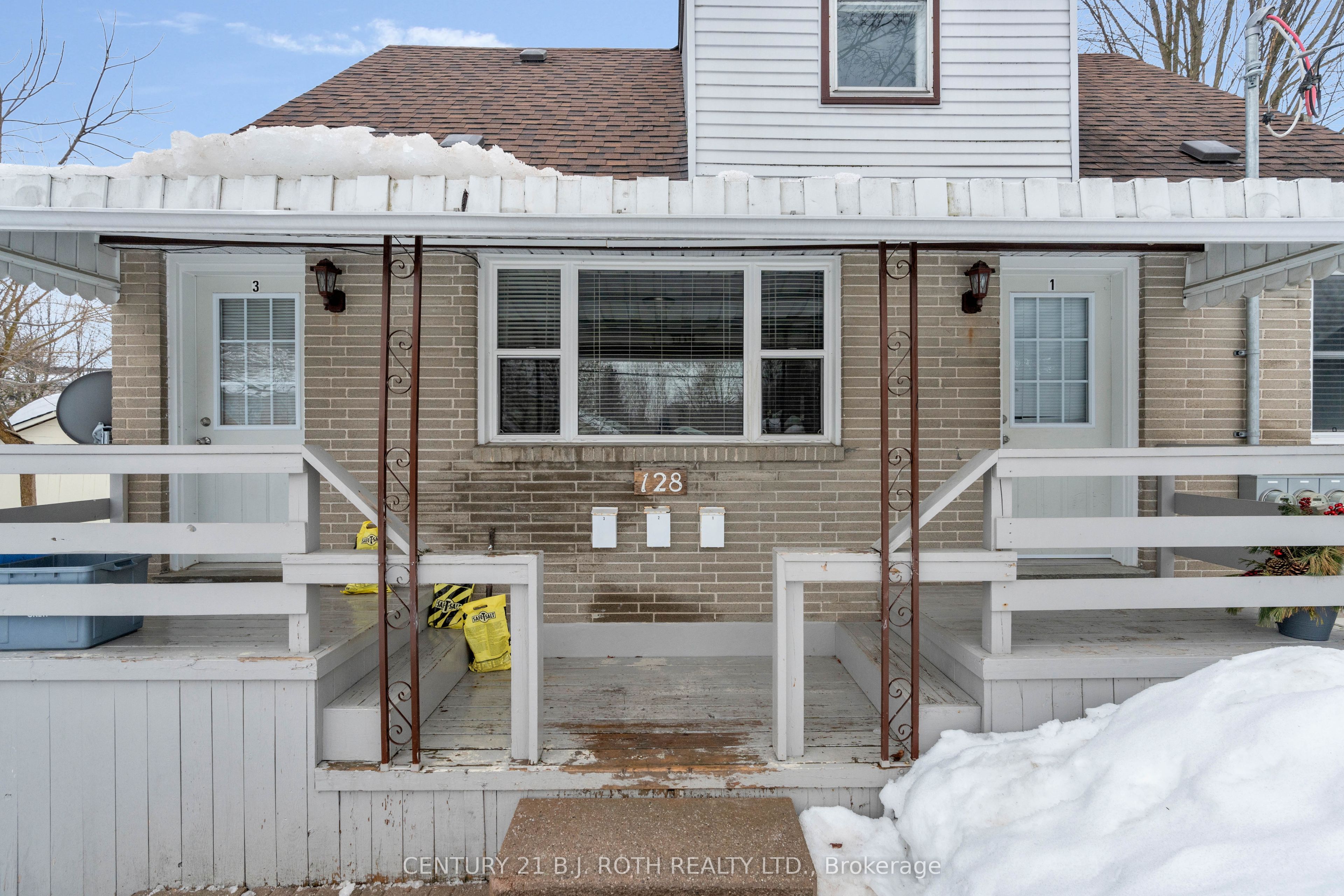 128 Berczy Street Property Photo 4