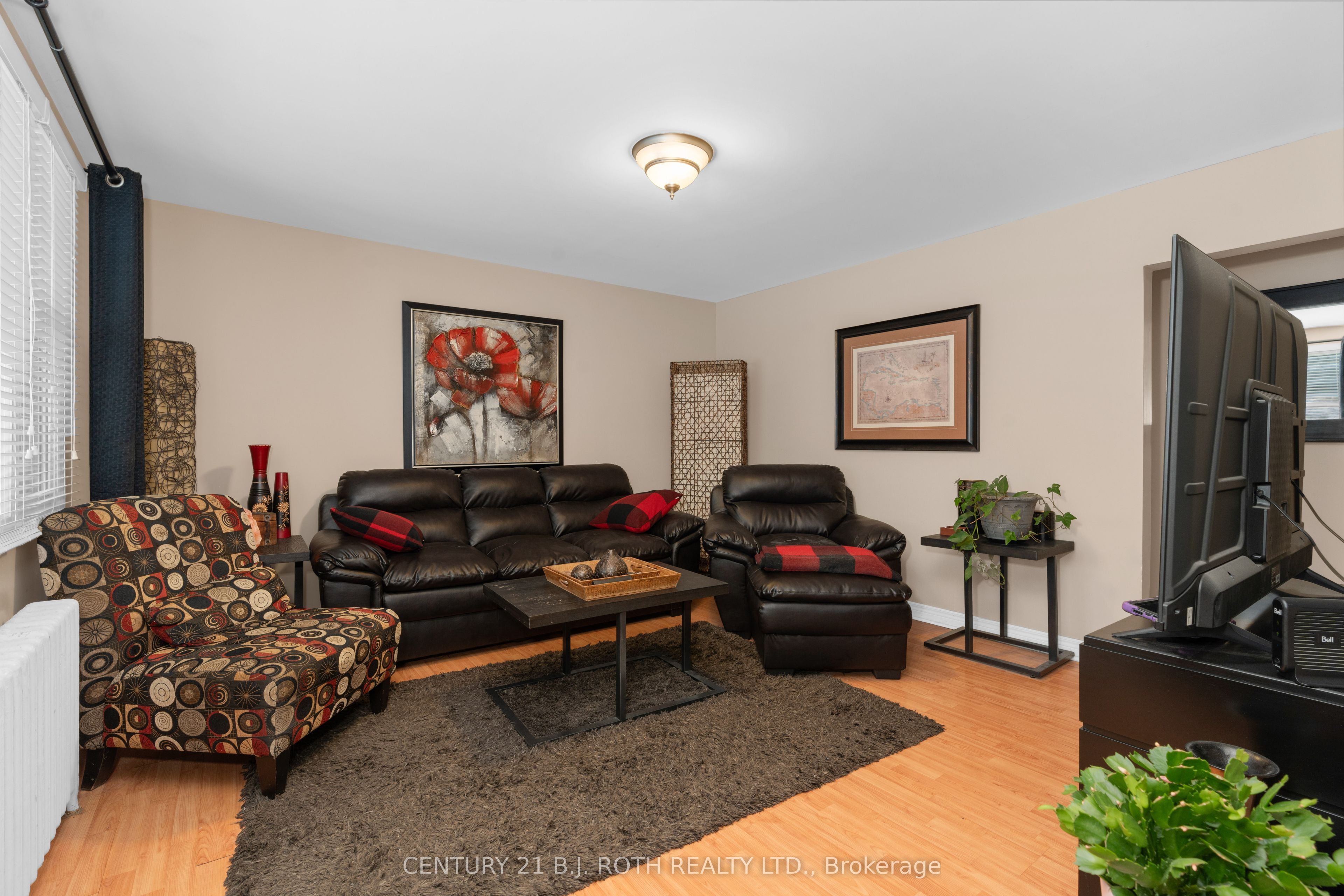 128 Berczy Street Property Photo 7