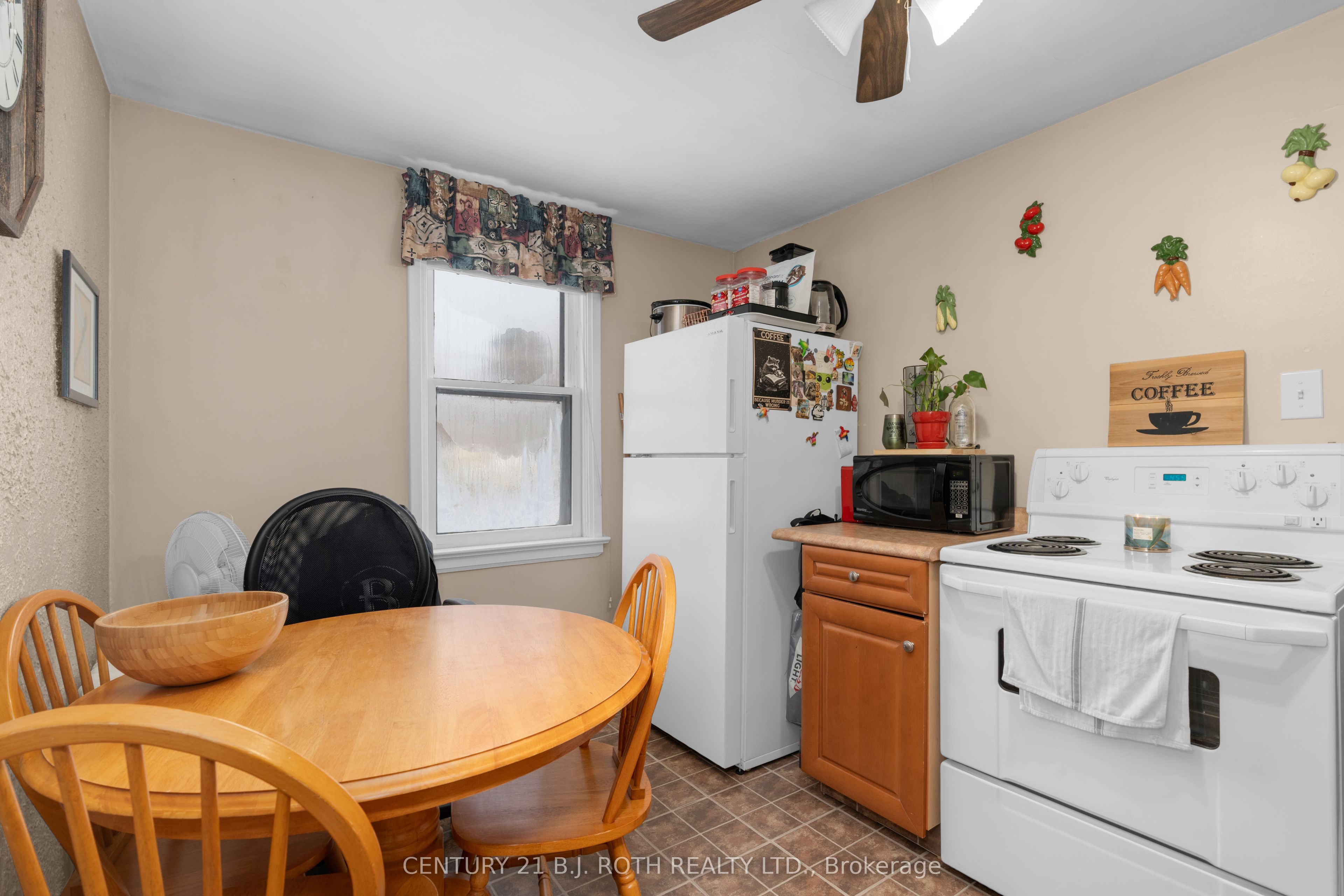 128 Berczy Street Property Photo 25