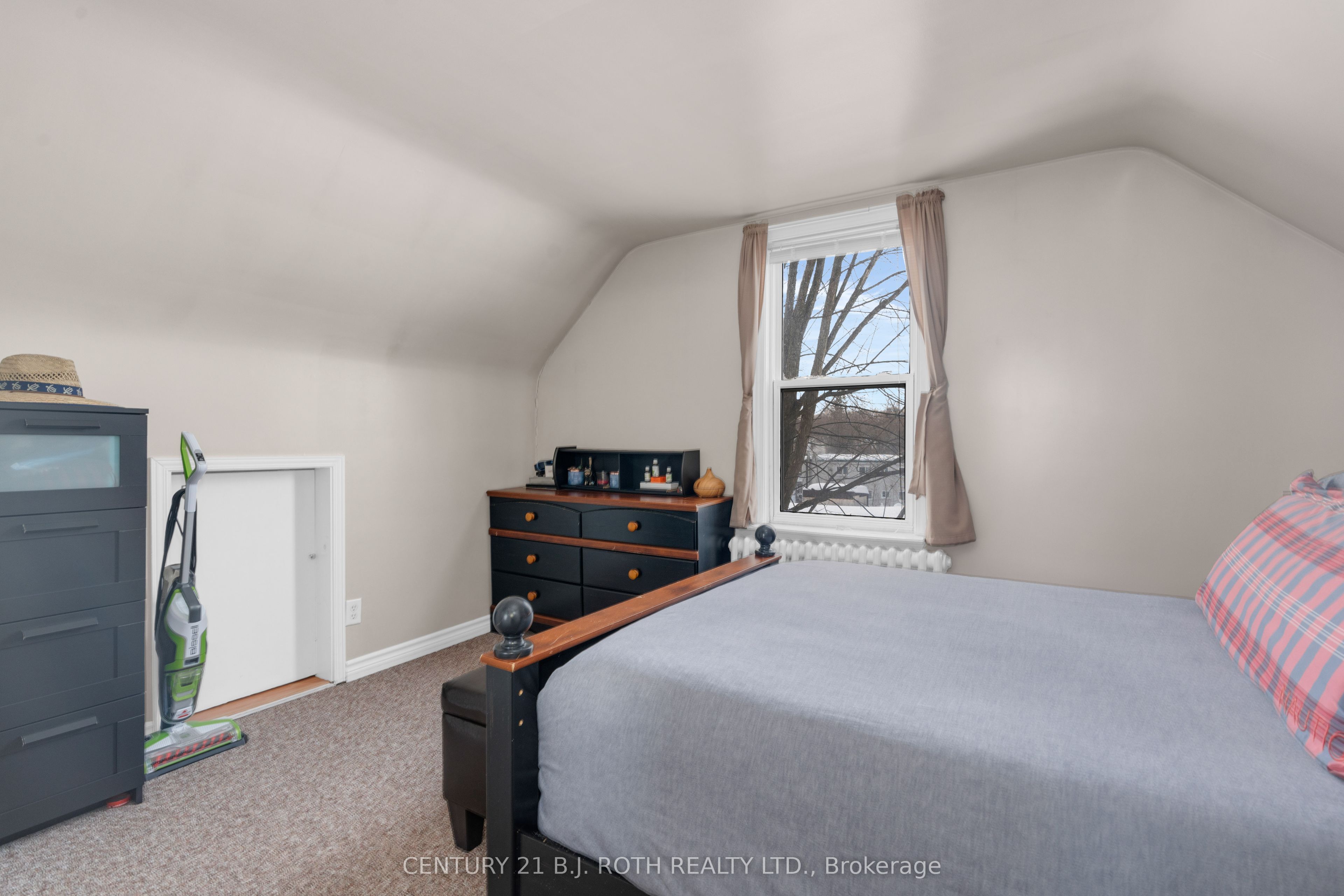 128 Berczy Street Property Photo 27