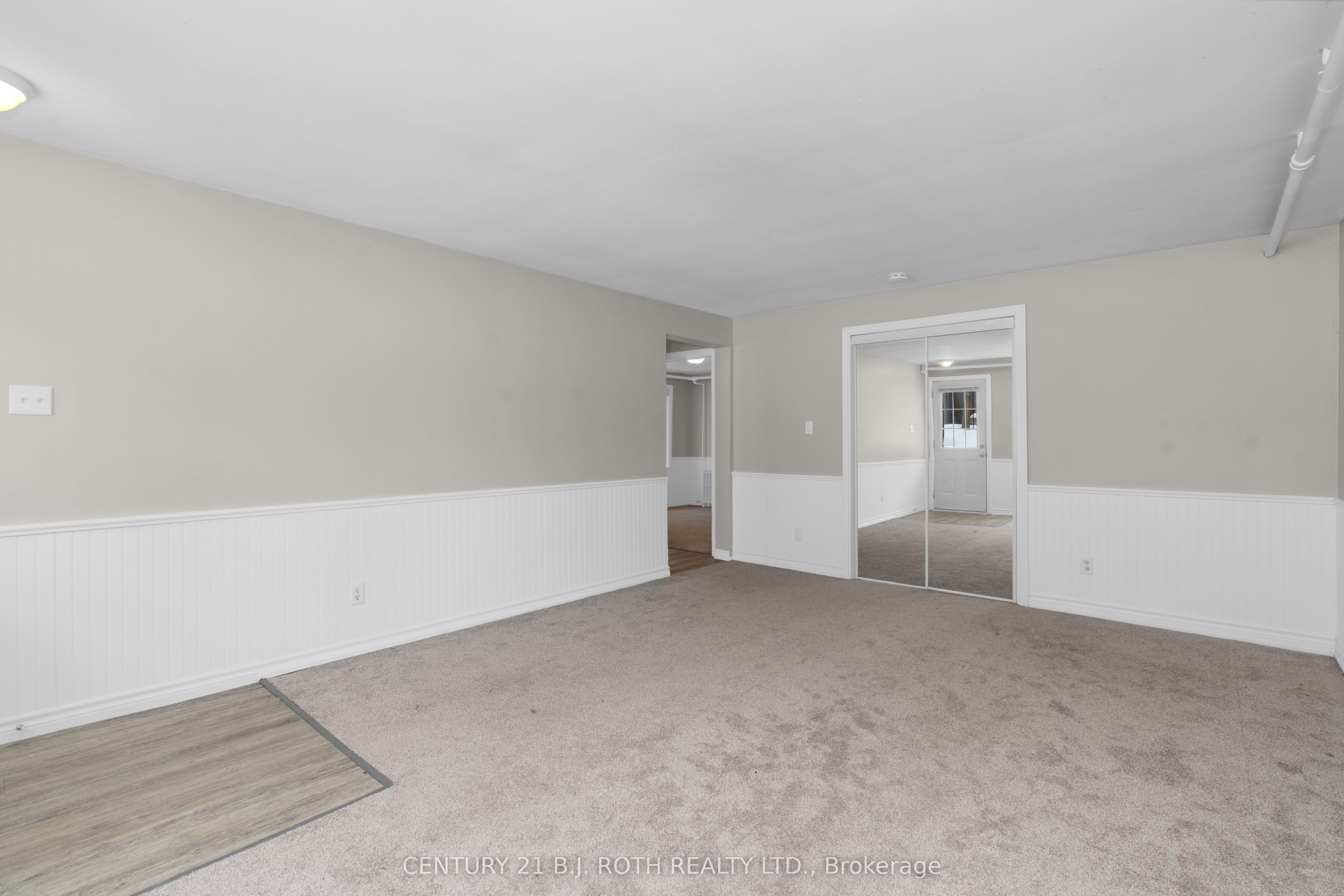 128 Berczy Street Property Photo 33