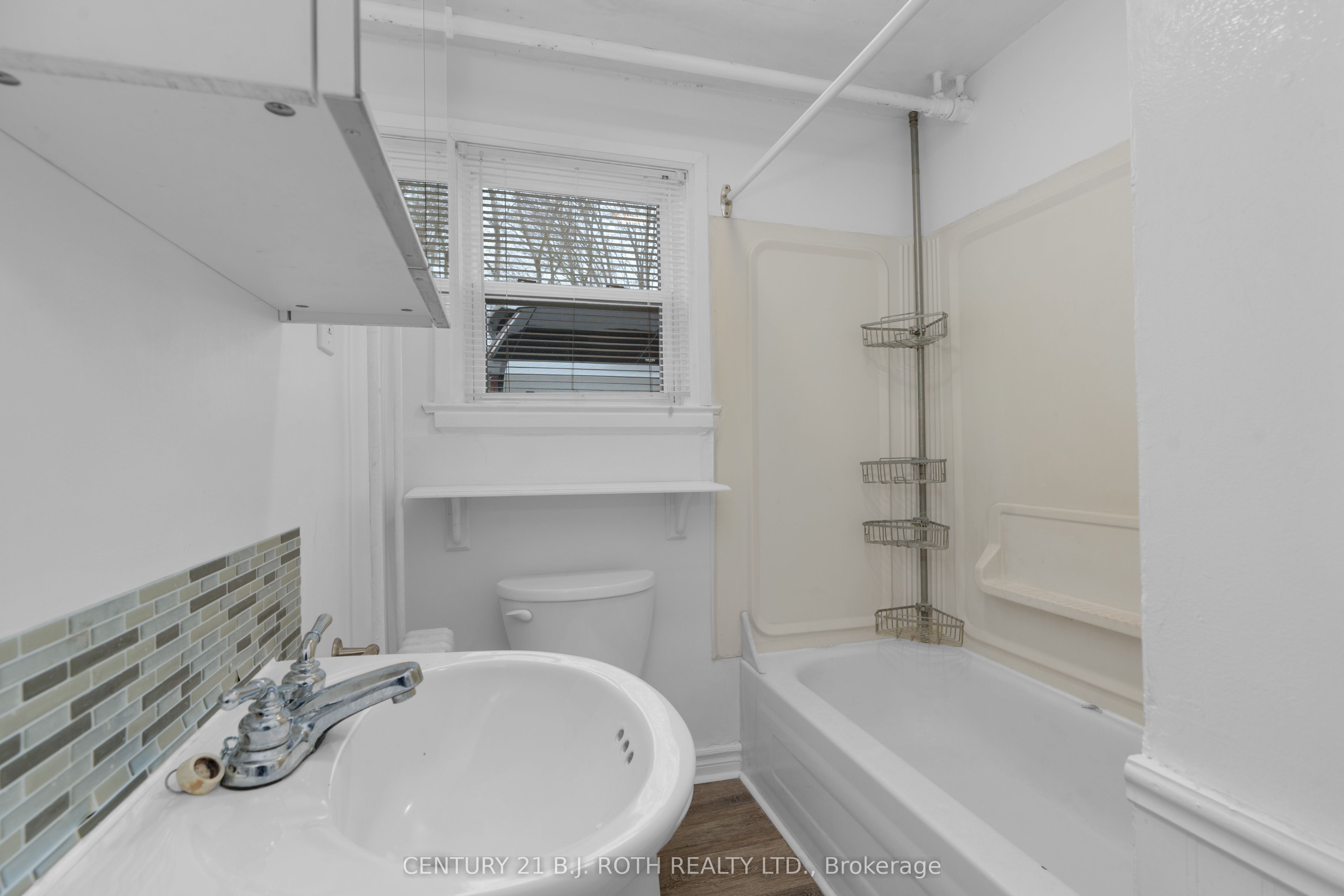 128 Berczy Street Property Photo 35