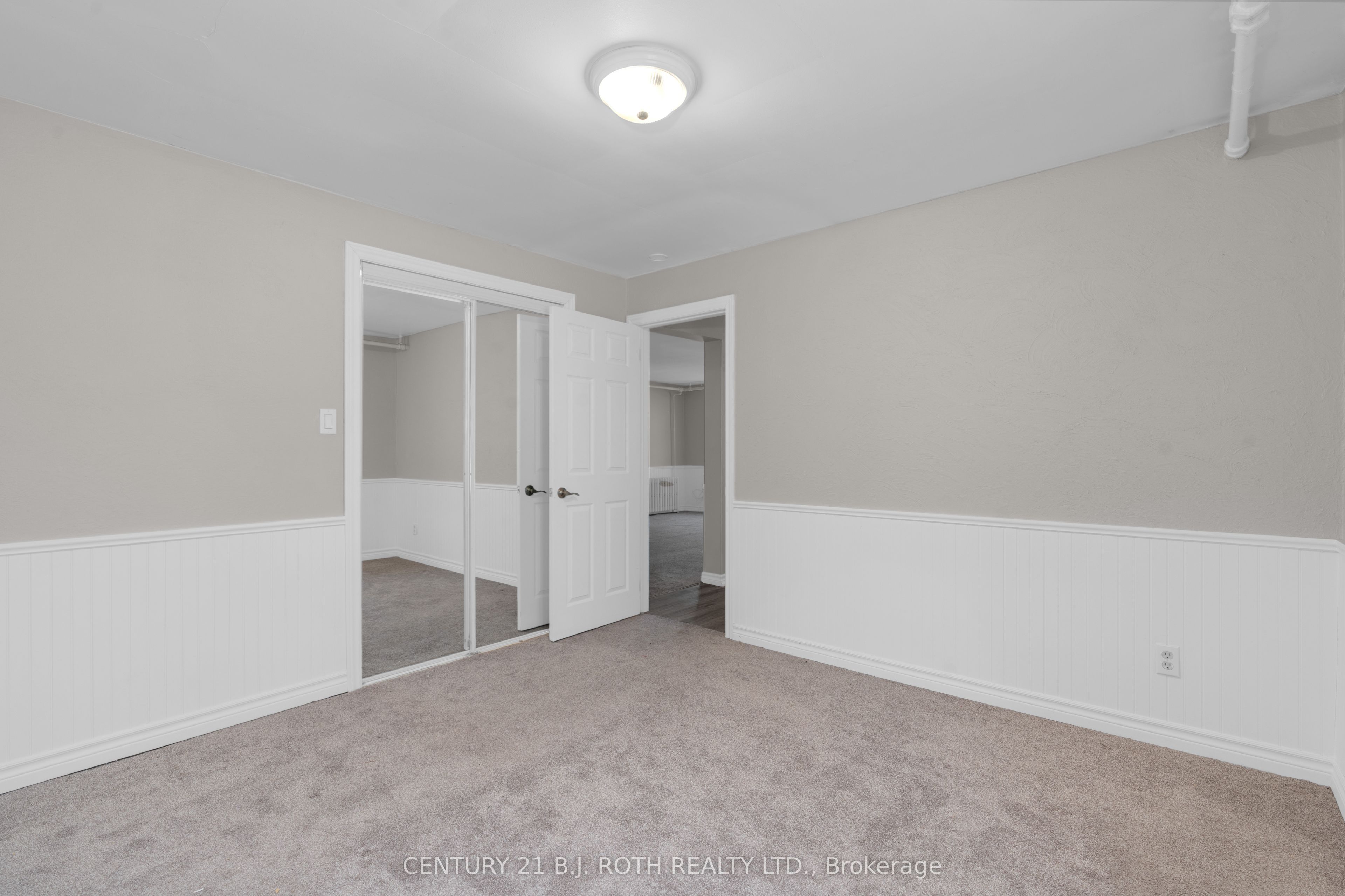 128 Berczy Street Property Photo 36